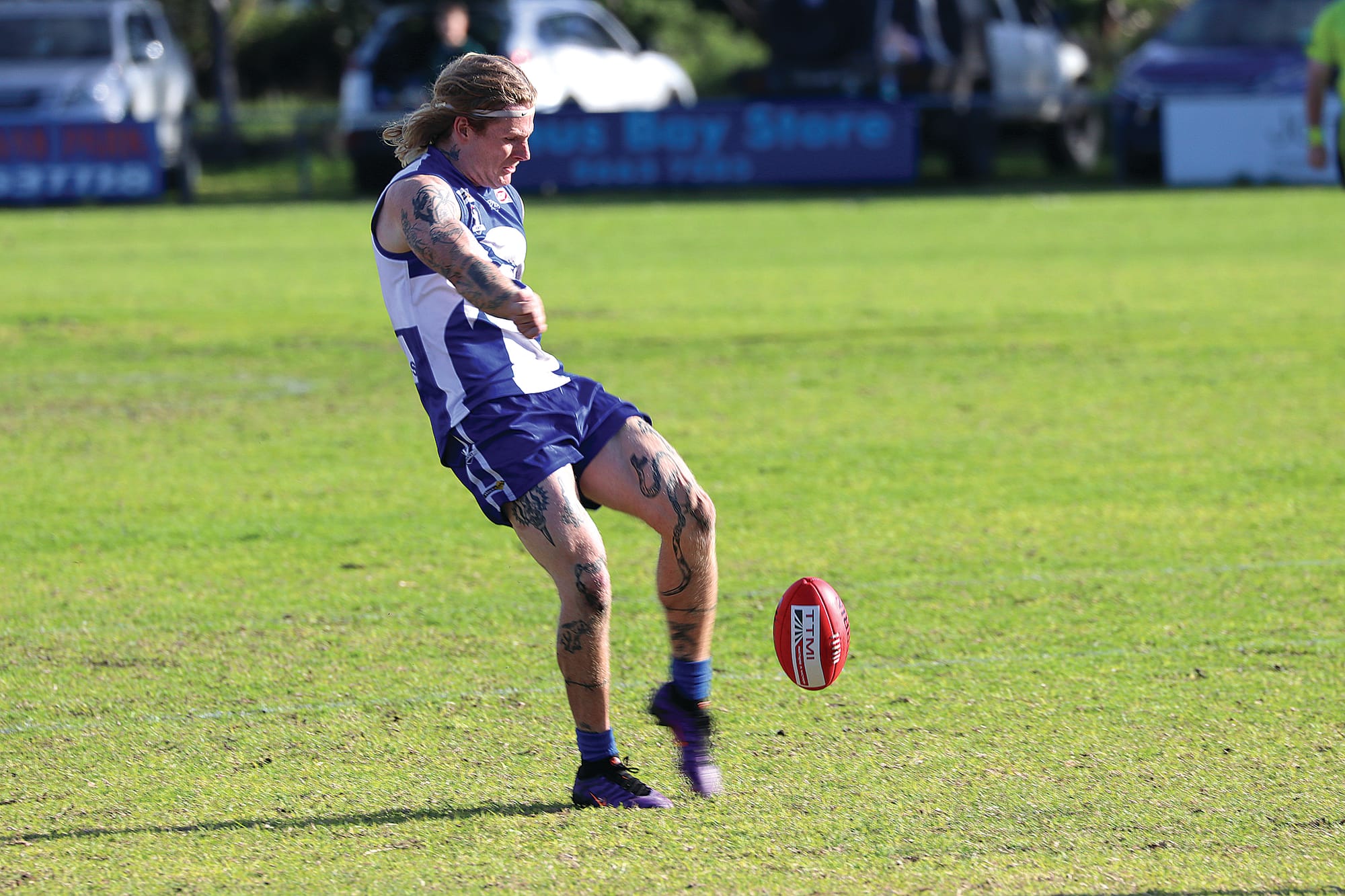 Darcy Brosnan gets the kick away on a tough day for Tarwin, as they fall 22-132 to Yinnar. W28_2725
