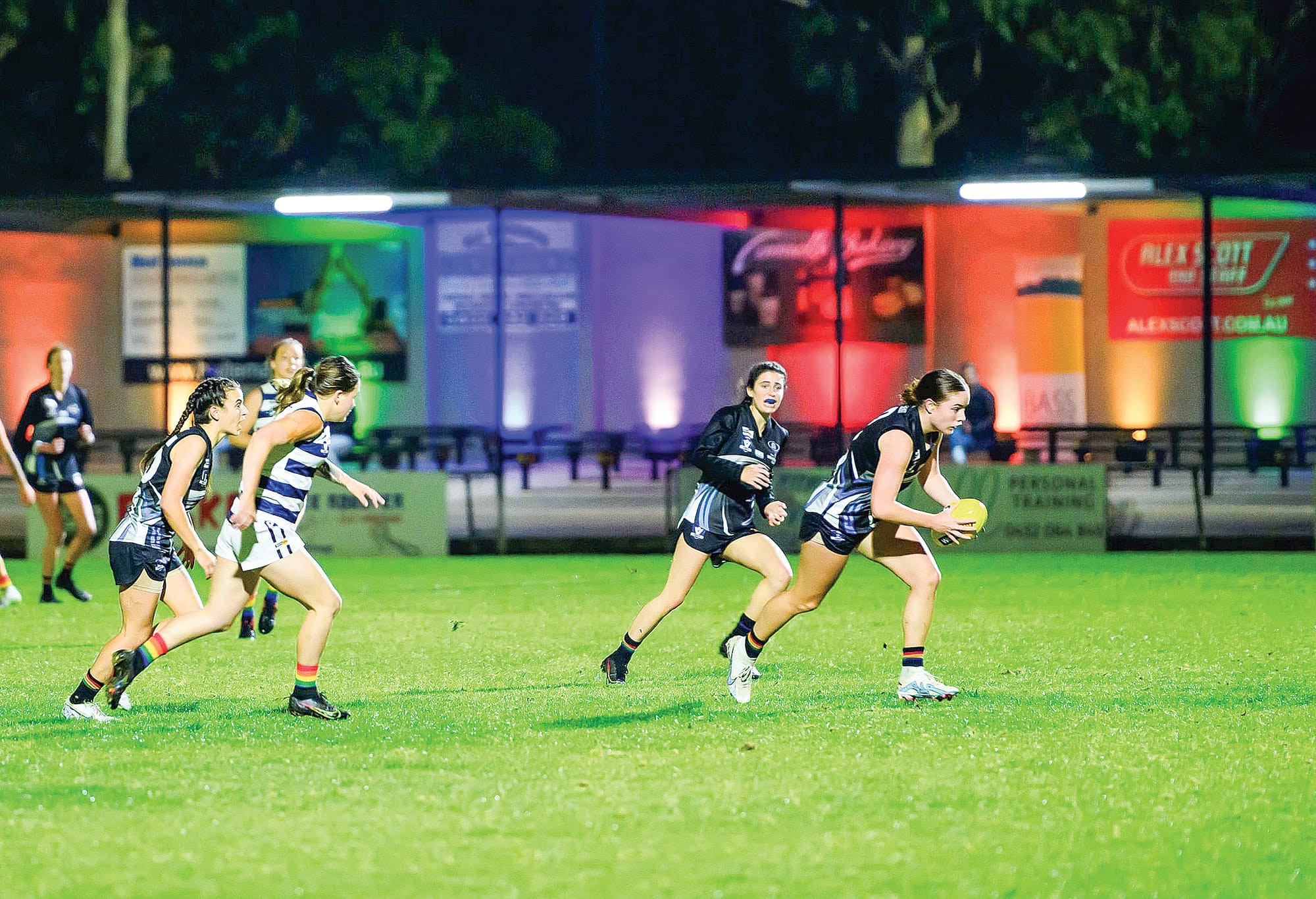 Siena Lane finds some space.