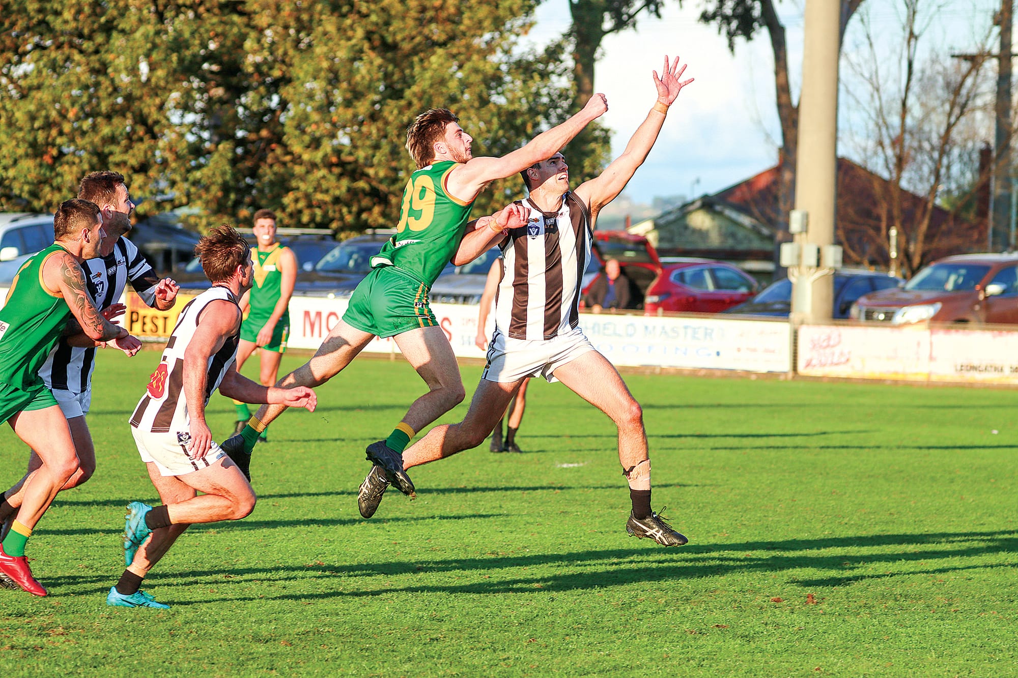 Jarrod Stewart flies for the spoil during his impressive return to the Parrots’ Senior side.