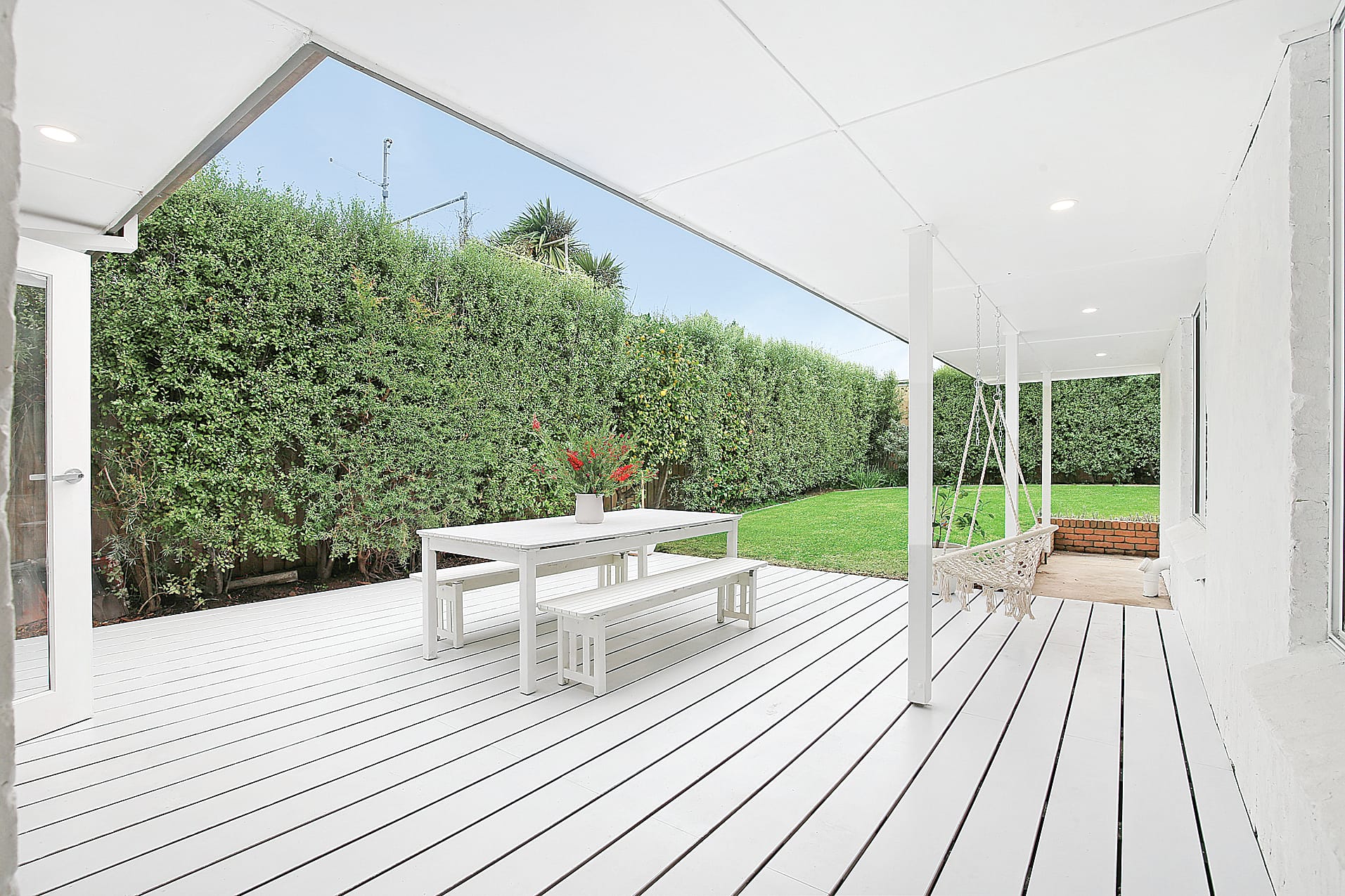 Renovated and short walk to town