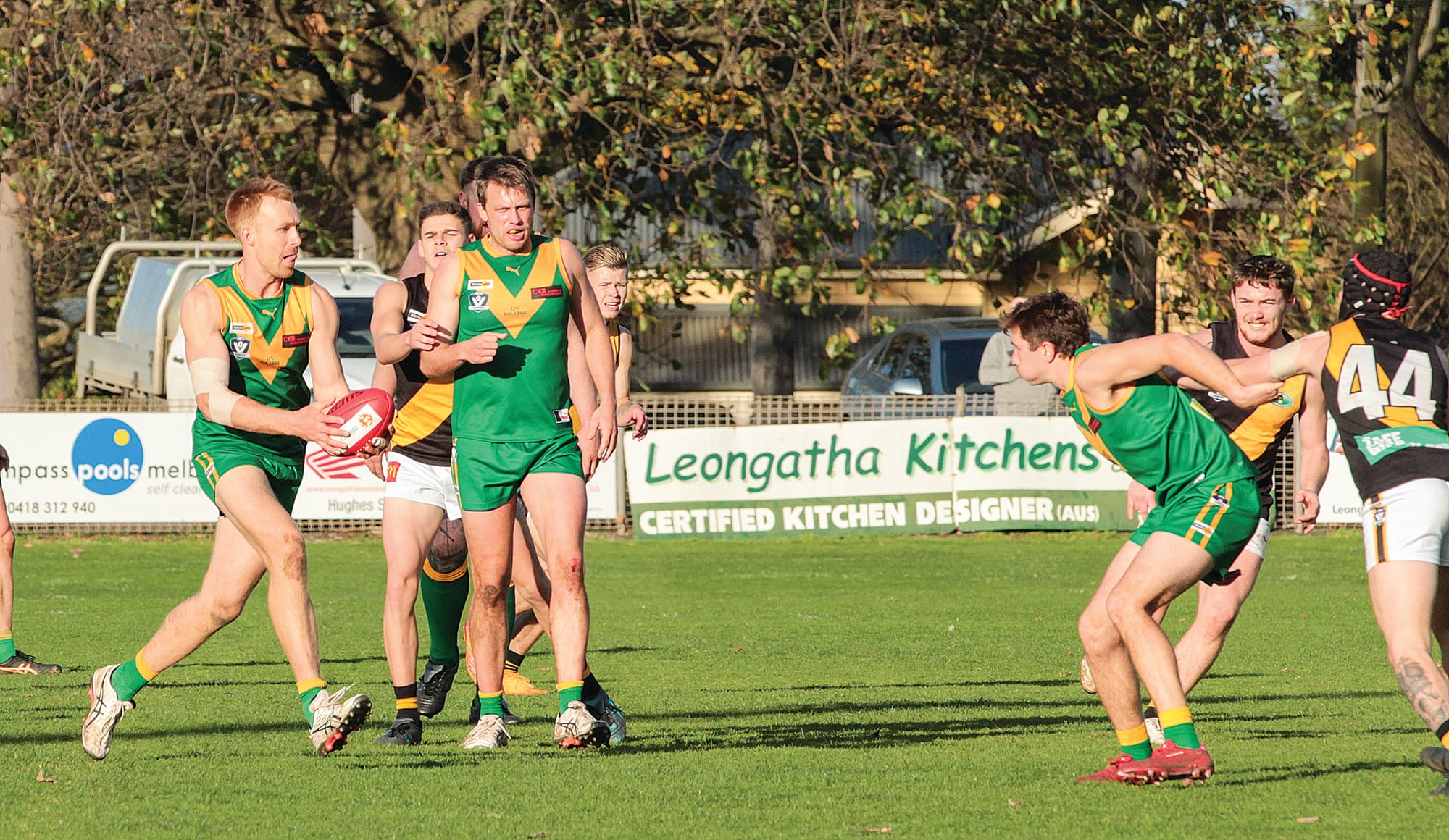 Luke Bowman did a power of work for the Parrots at the stoppages on Saturday.