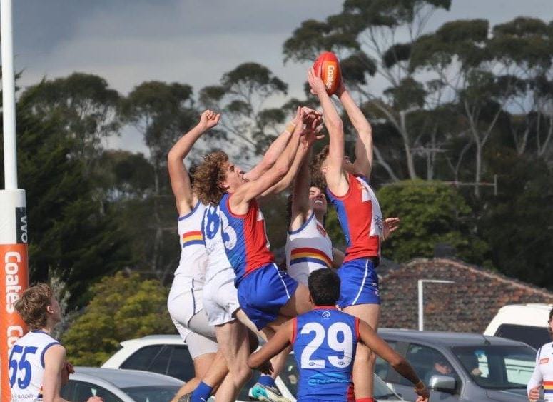Zane Duursma takes a nice contested mark near goal against Eastern Rangers on Sunday.