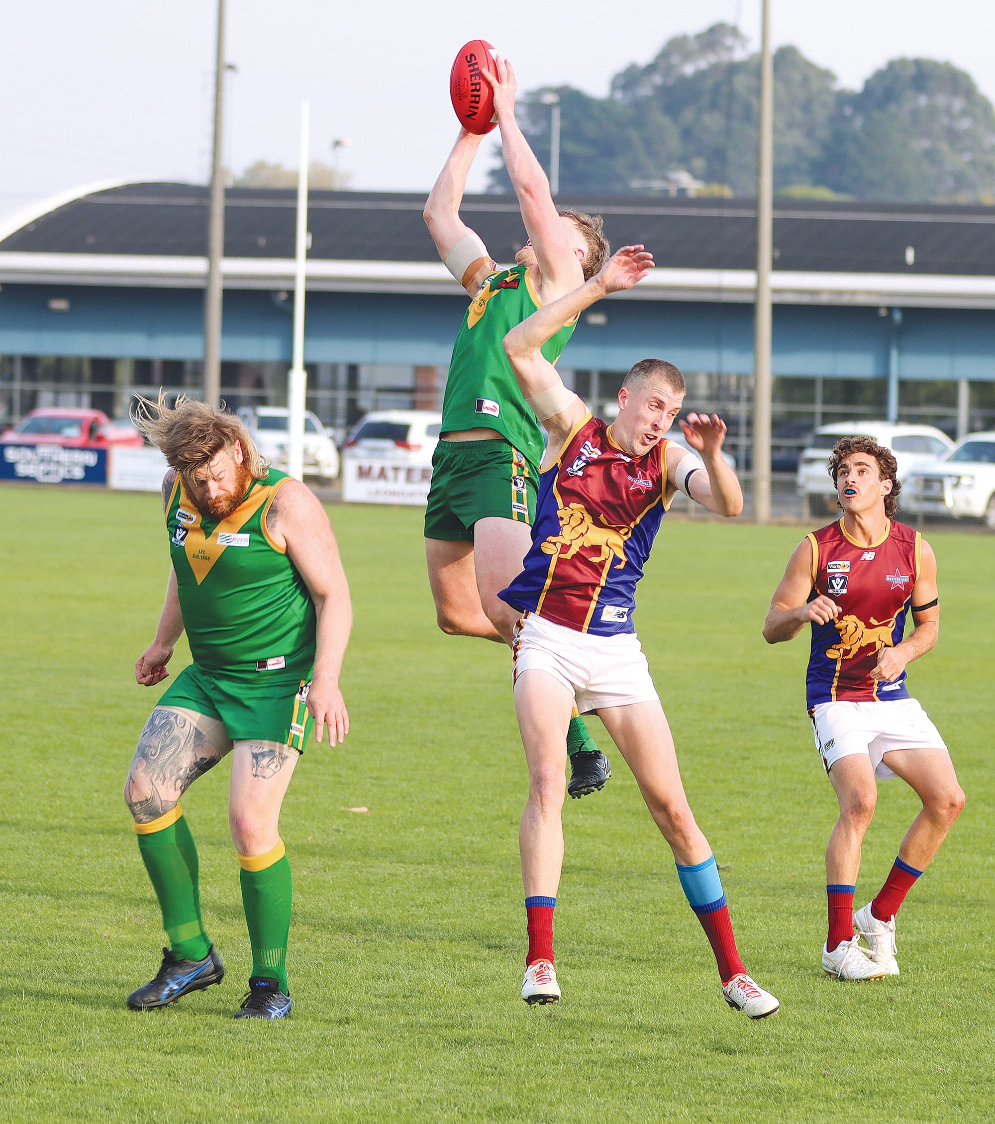 Cade Maskell marks for Leongatha in one of the highlights for the Parrots on a day in which they were ultimately outclassed by Moe. A37_1825