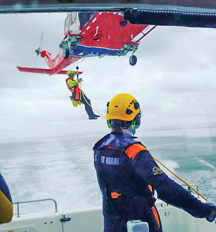 Landing a Helmed paramedic onto the deck of Port Welshpool Volunteer Coast Guard’s 11.9m Noosa Cat back in 2023.