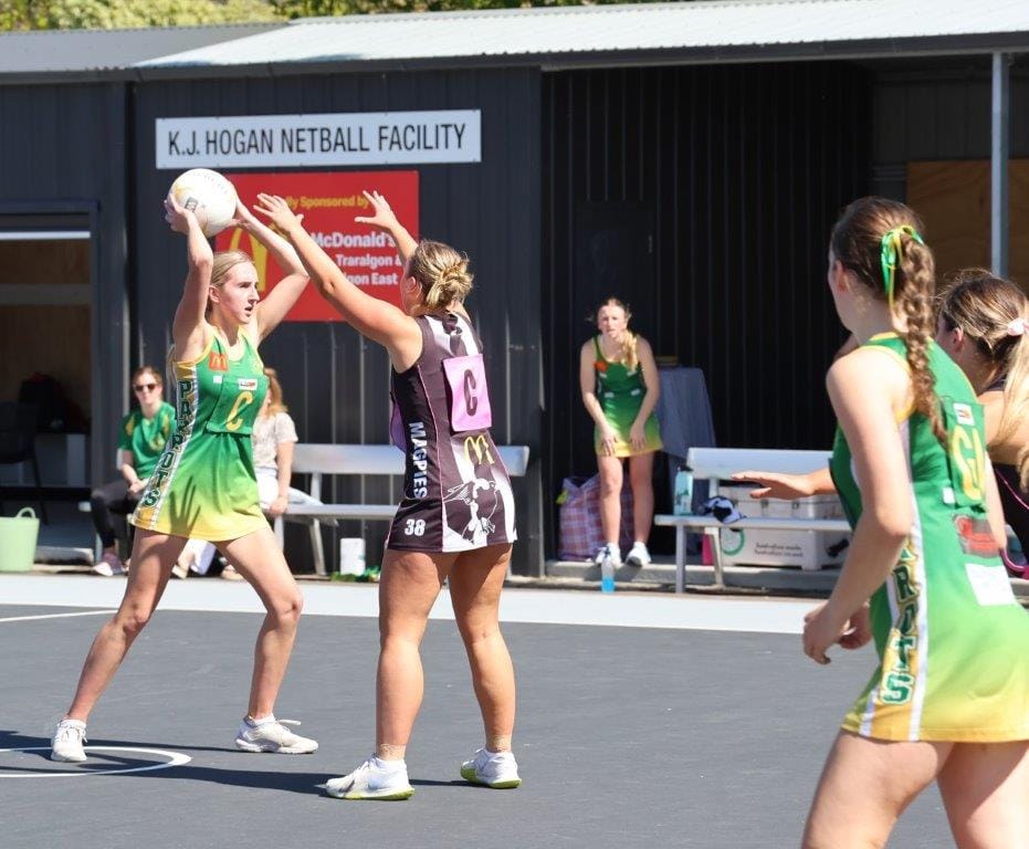 Gallant Leongatha Under 17s overtaken by Sale in last quarter