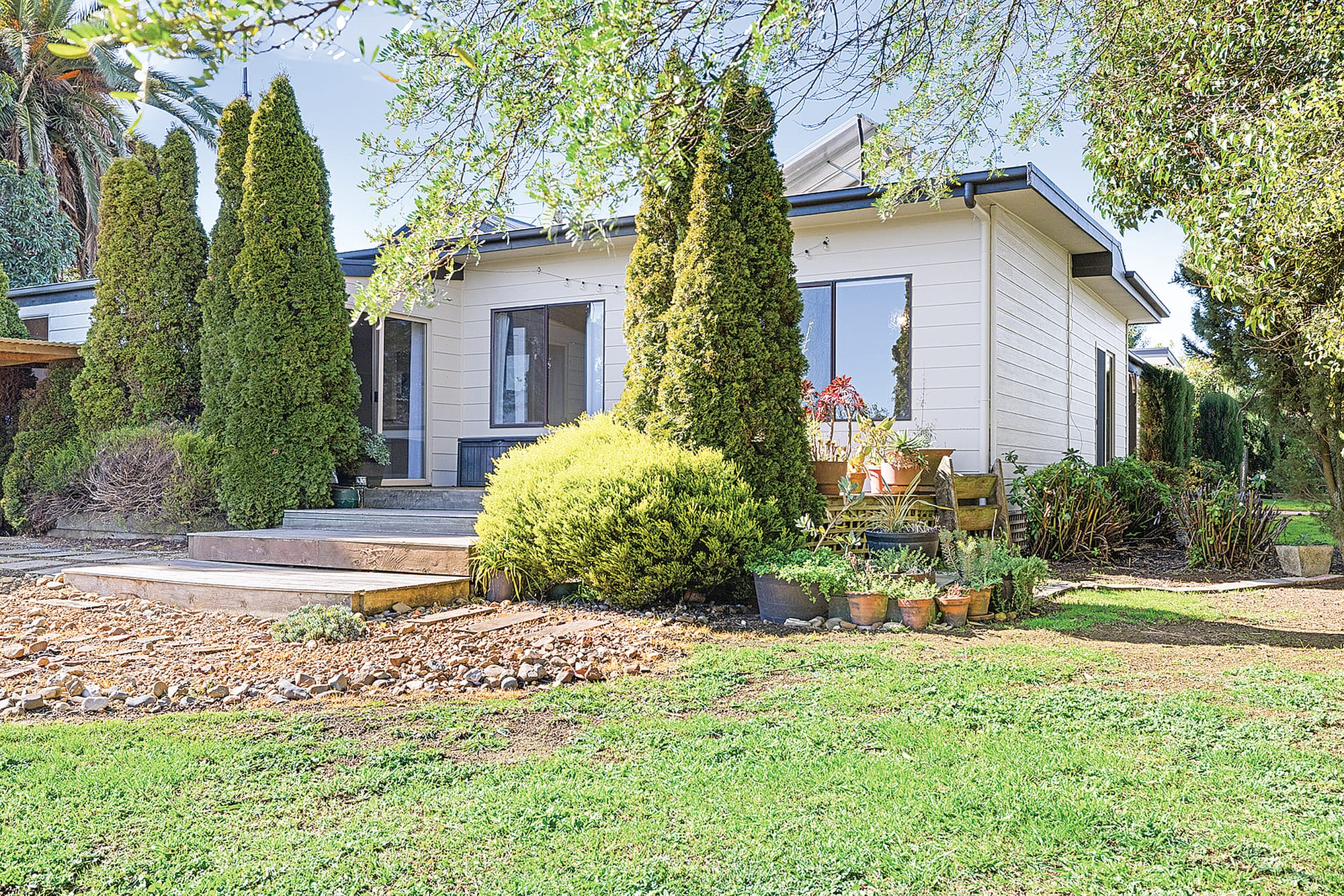 Scenic rural living with dual occupancy