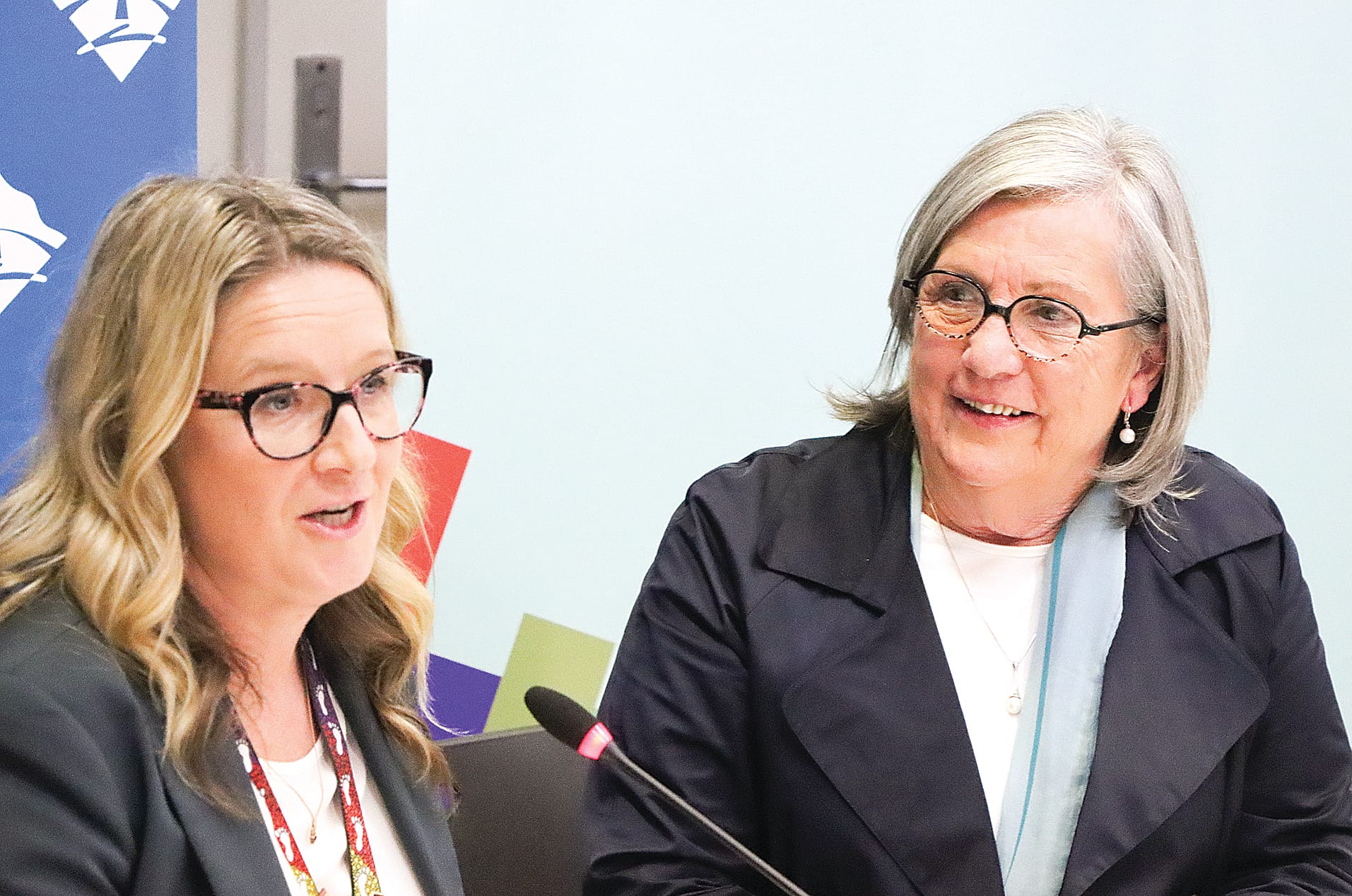 Knox City councillor Marcia Timmers-Leith and South Gippsland Shire councillor Mohya Davies share their experiences with attendees at the recent Municipal Association of Victoria evening in Leongatha. A02_3224