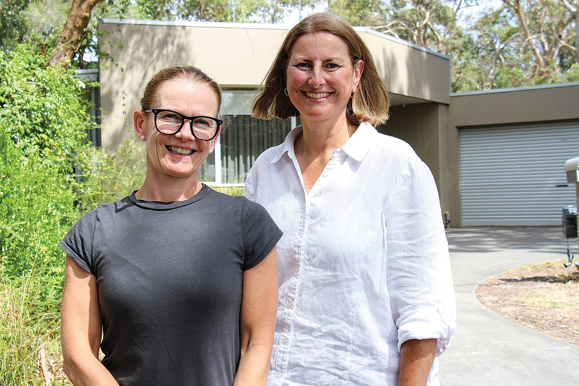 Volunteer first responders Kathryn Croatto and Luisa Corrigan. B76_0325