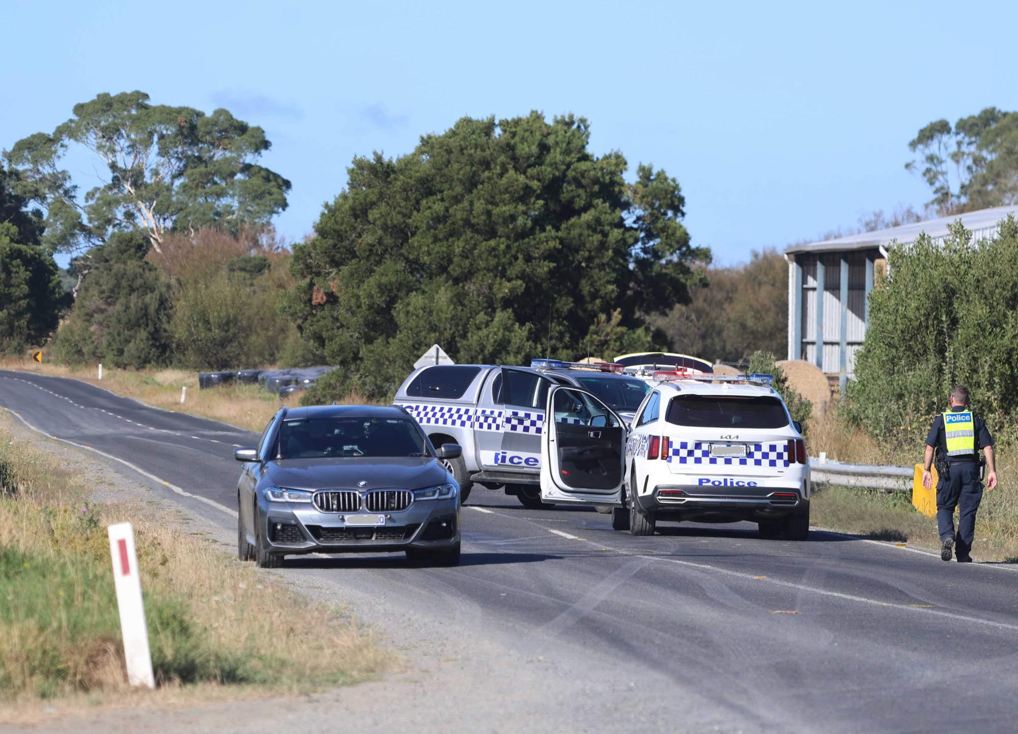 Police appeal for witnesses, dashcam after Wattle Bank fatality