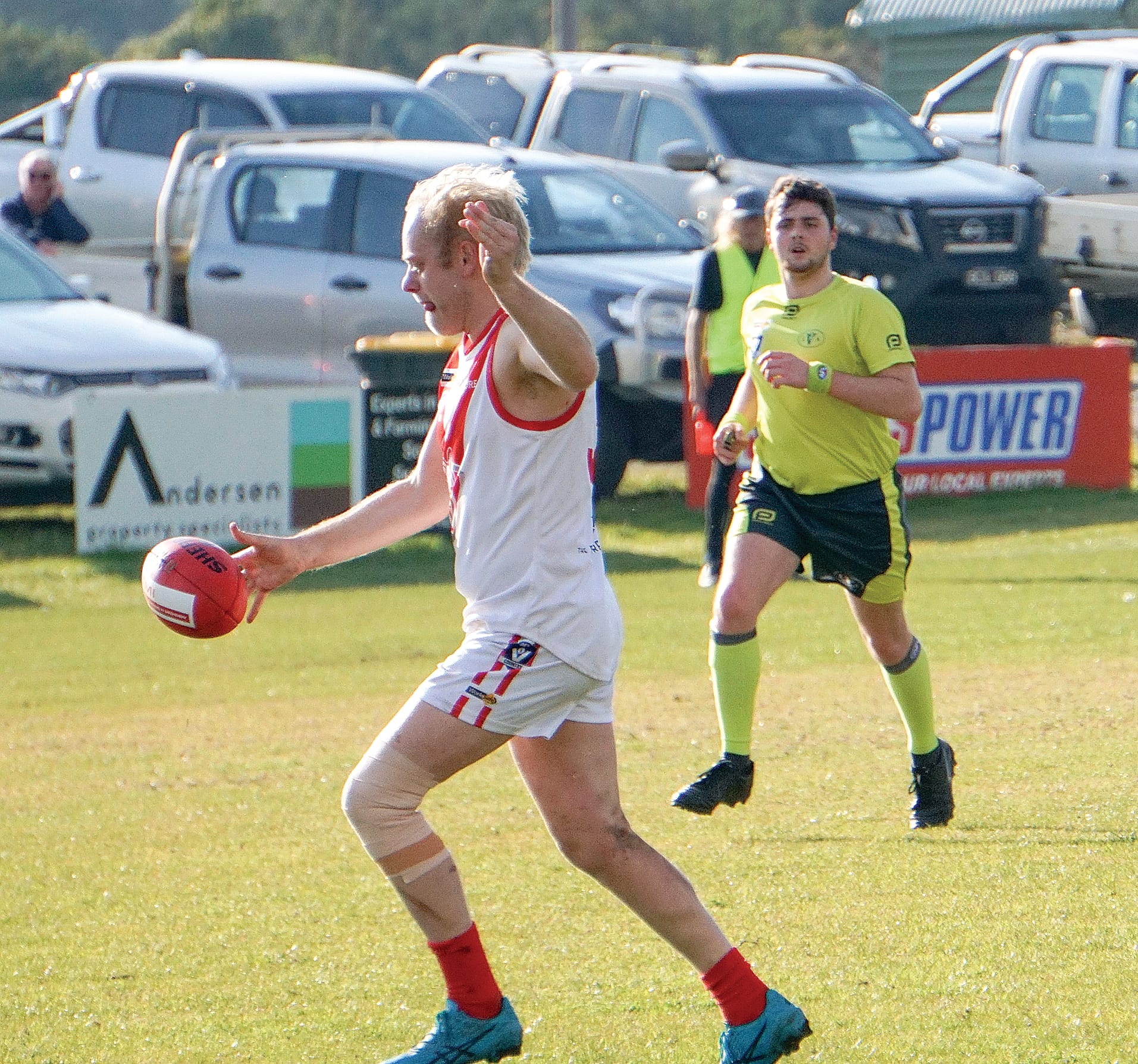 Thomas Cameron sinks a solid goal. ns08_2824