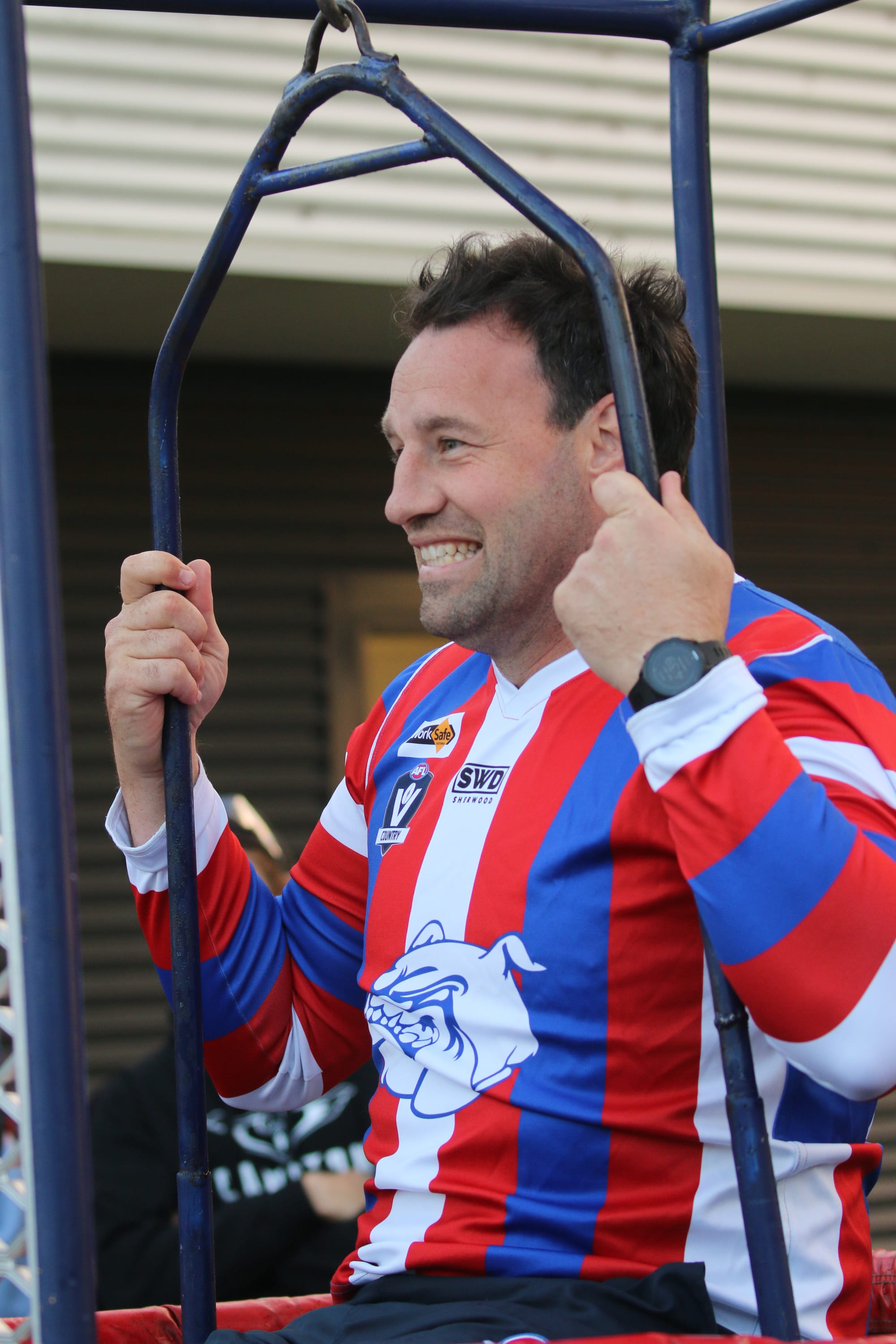 Phillip Island’s Cam Pedersen helps fight MND after round eight match against Dalyston. 