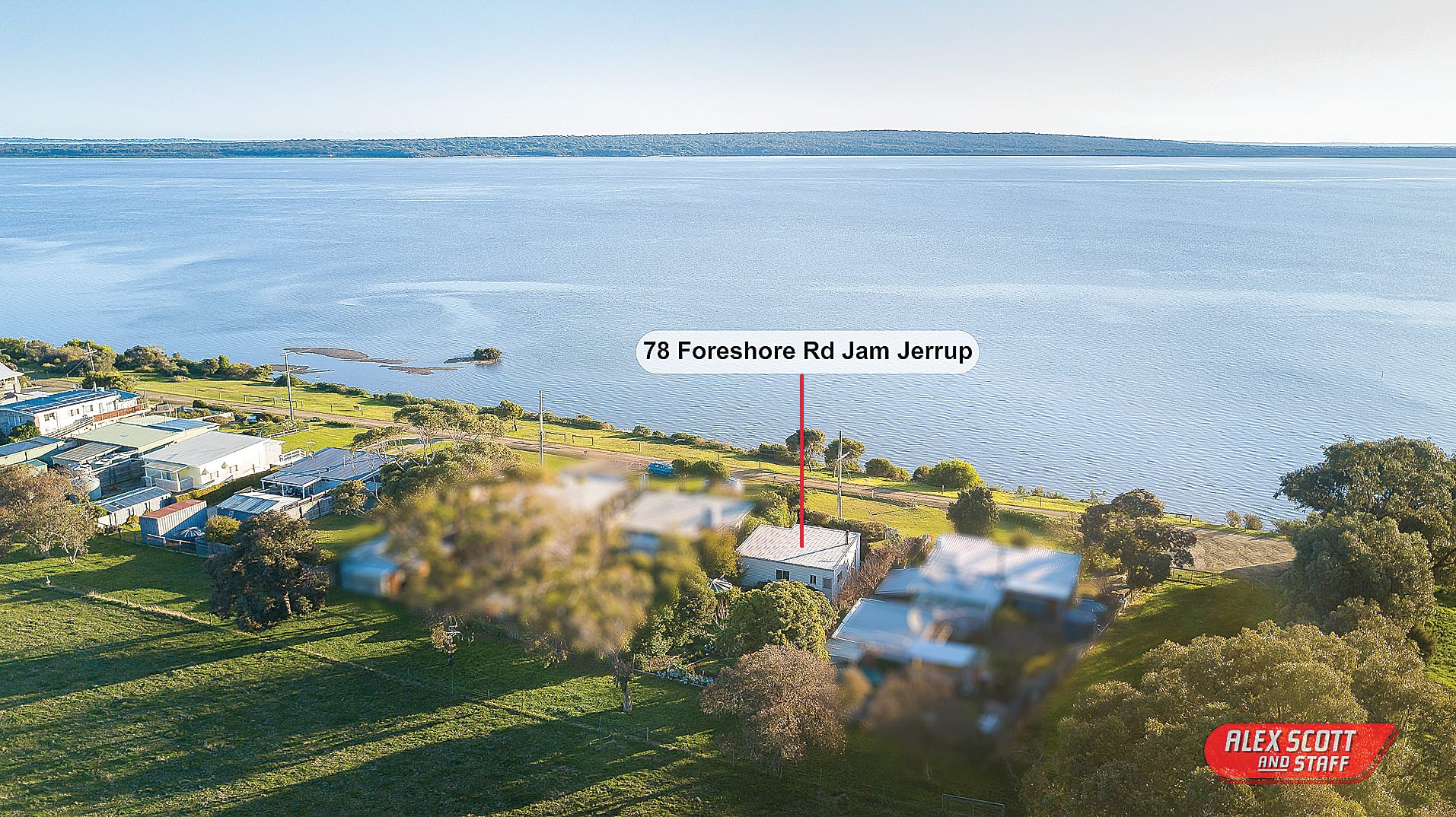 Foreshore frontage, uninterupted bay views!
