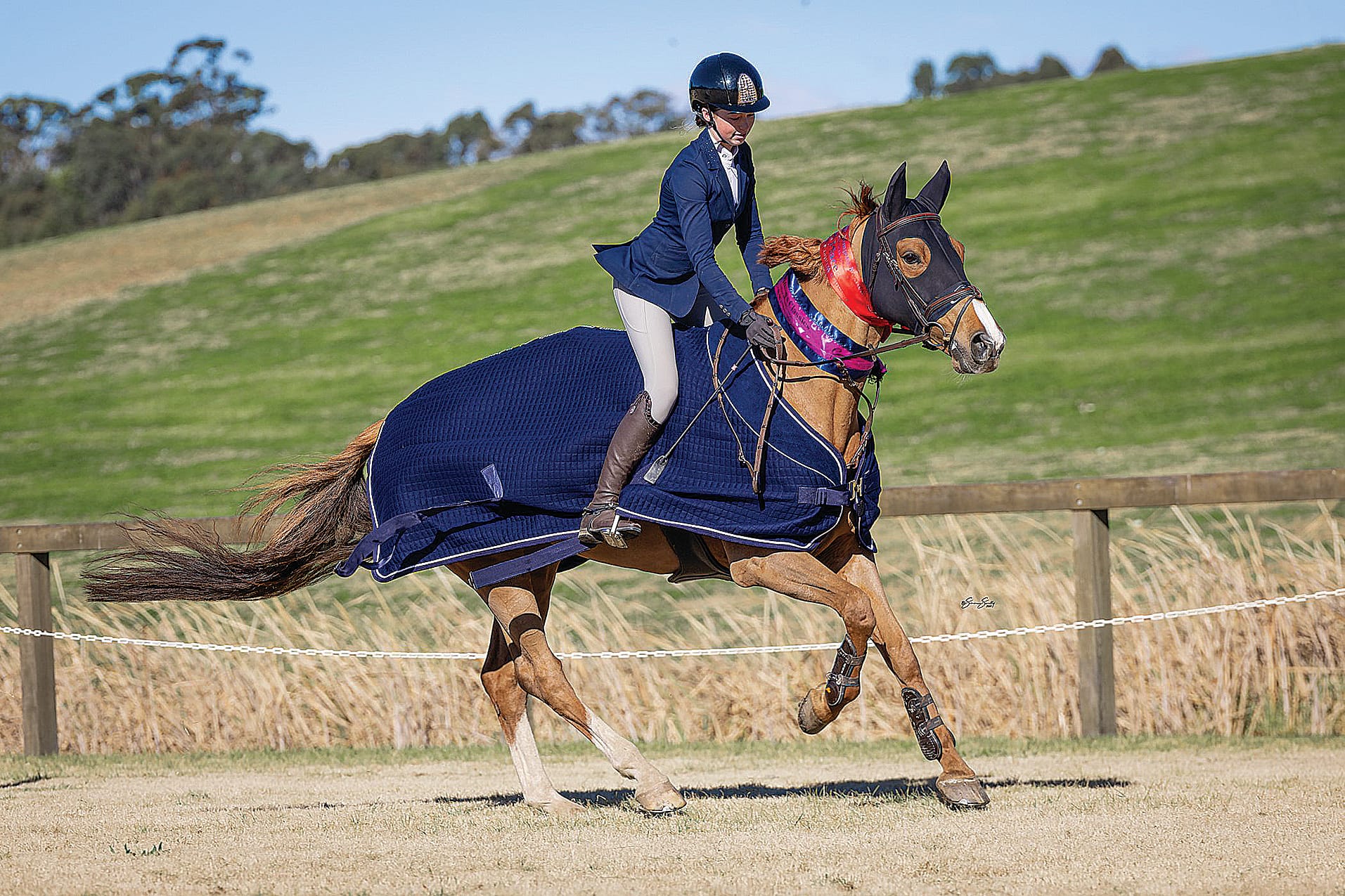 Olivia Curtain and Yalambi’s Luciana during the lap of honour.