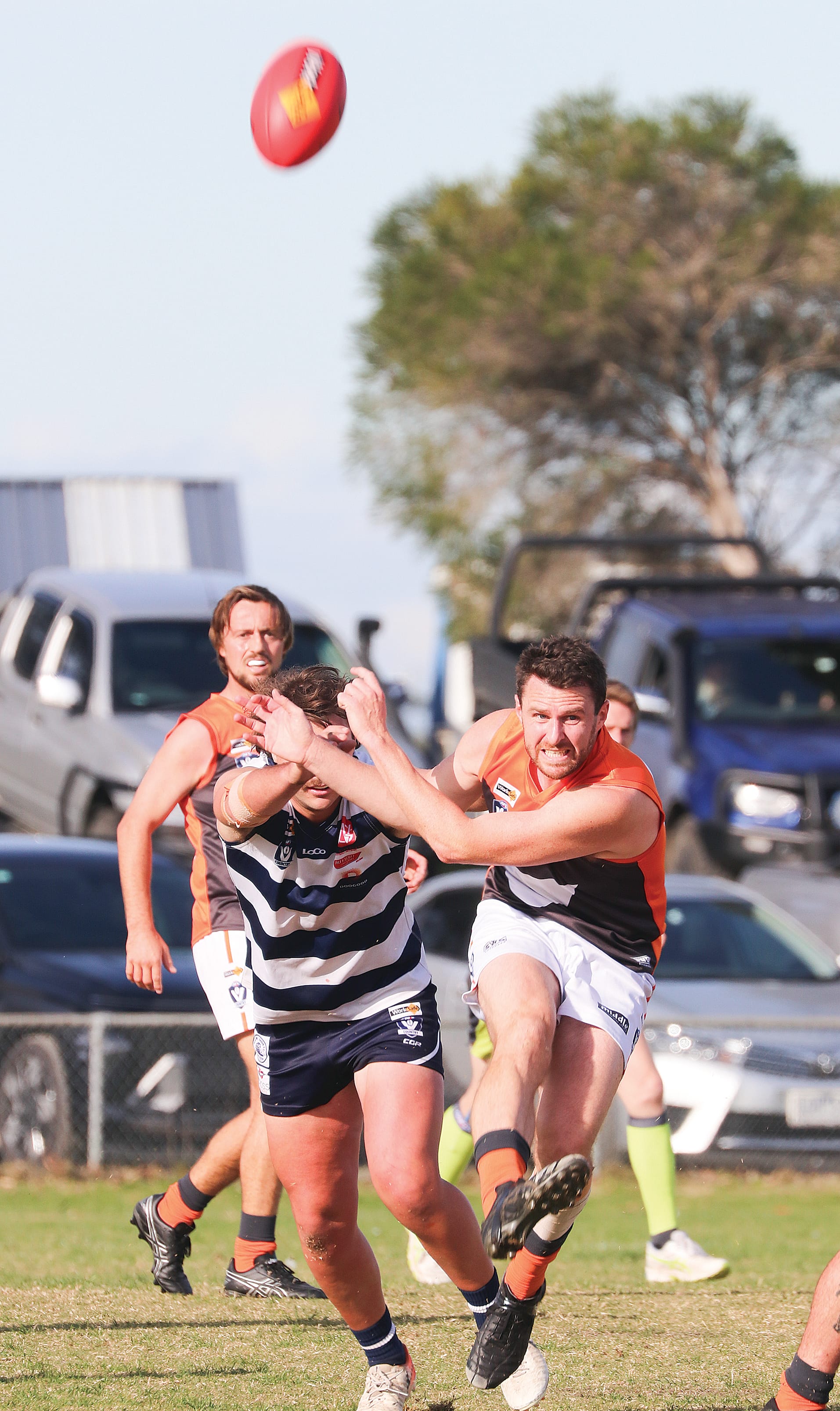 Giants put up a fight against Nar Nar Goon