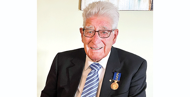 Community tributes flow for John Lindsay