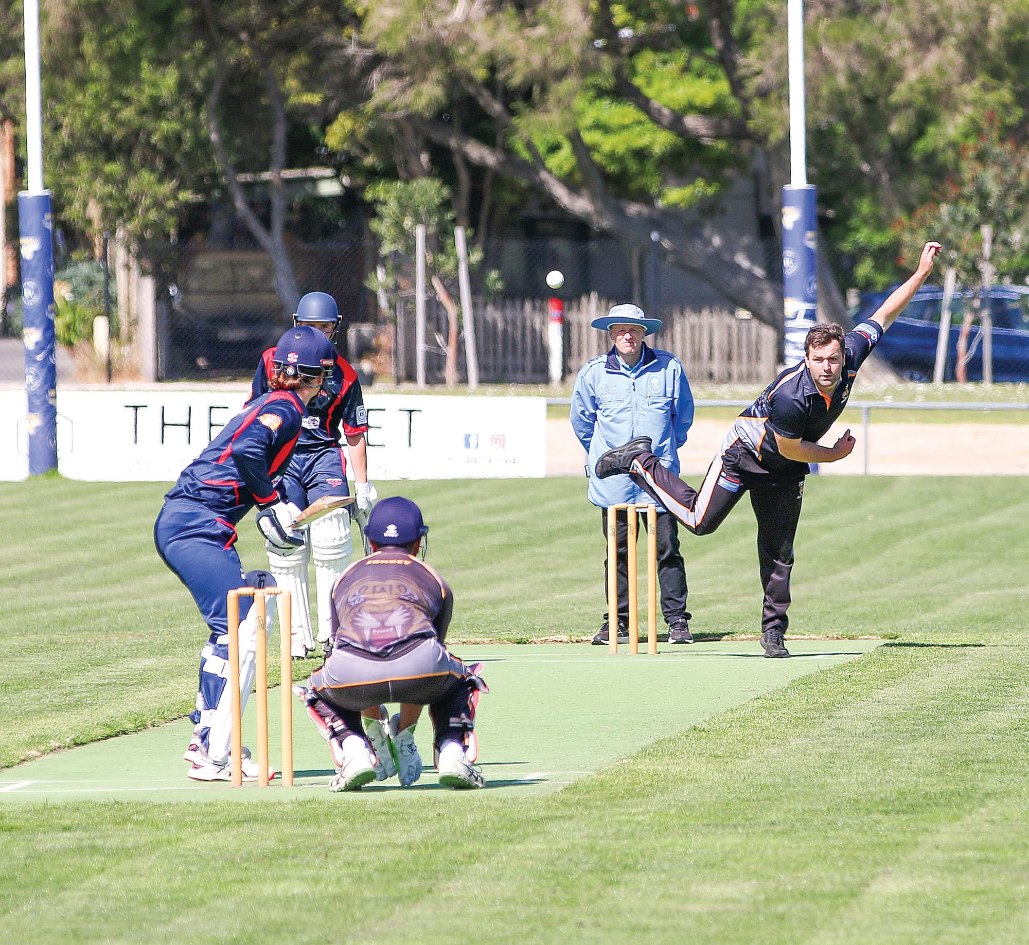 MDU flex their muscles