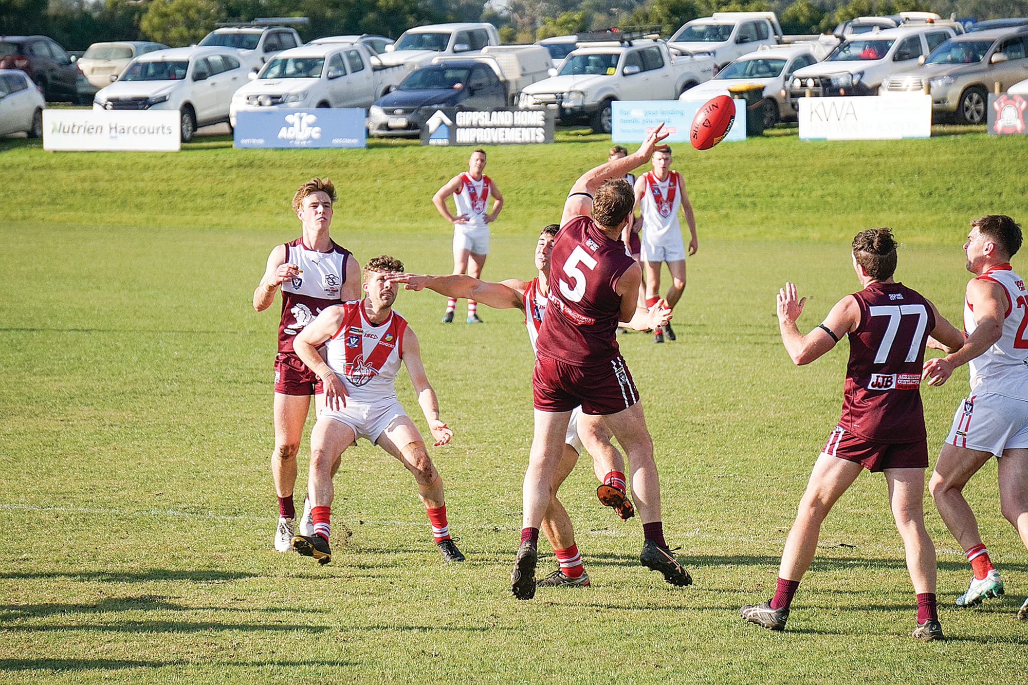 Dylan Zuidema goes up in the ruck. ns07_2824