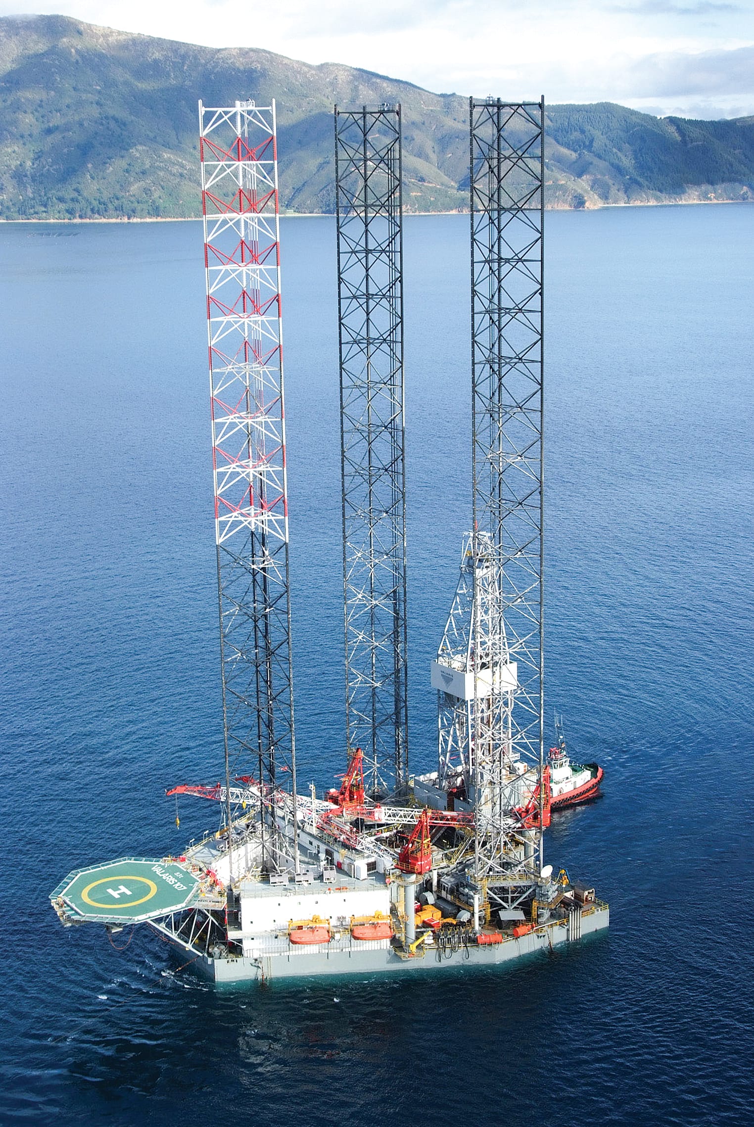 Giant legs on the VALARIS 107 extend to the ocean floor allowing decommissioned rigs to be lifted right out of the ocean.