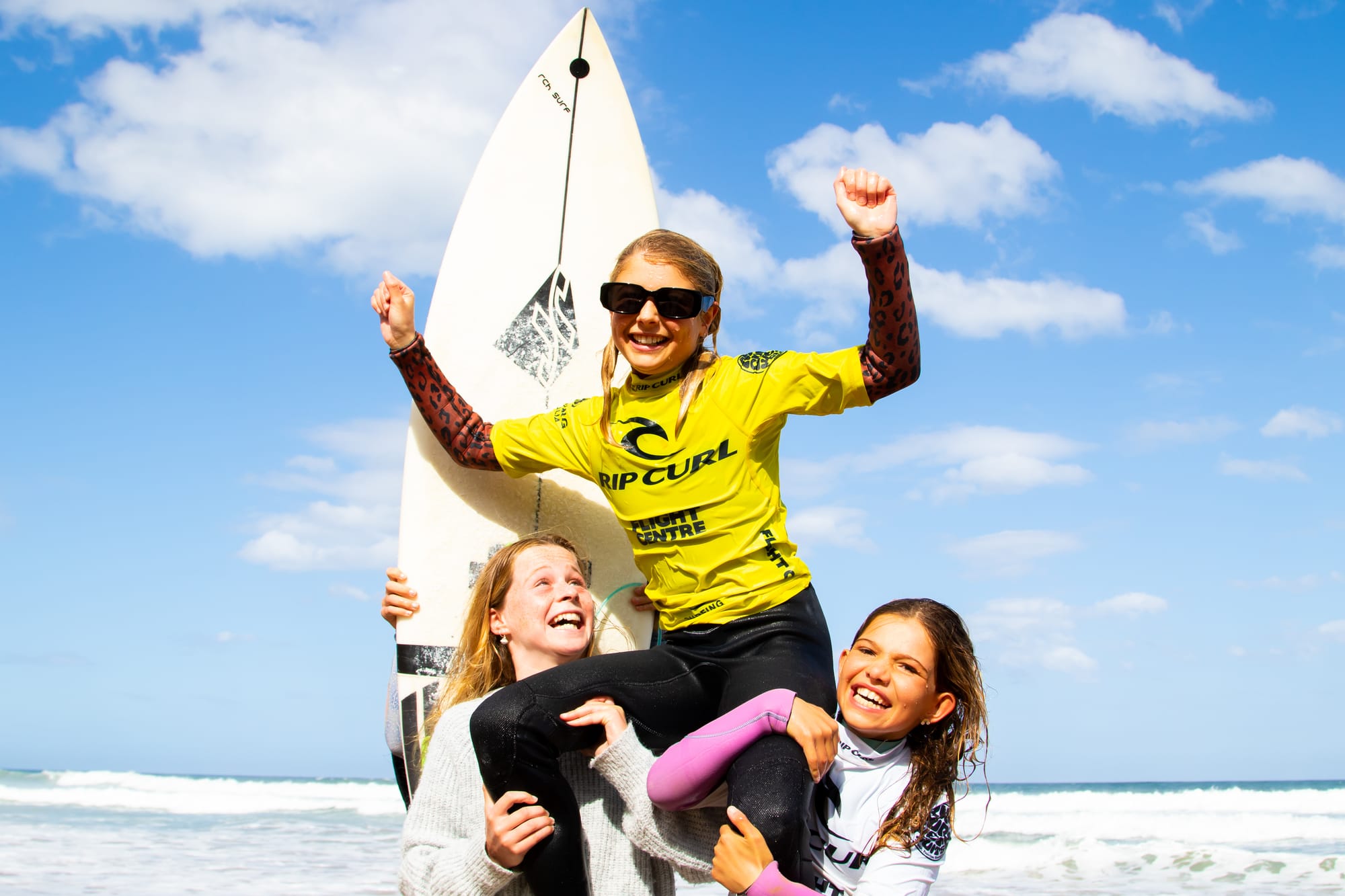 Scarlett wins Under 12 Girls in 2023 Rip Curl GromSearch