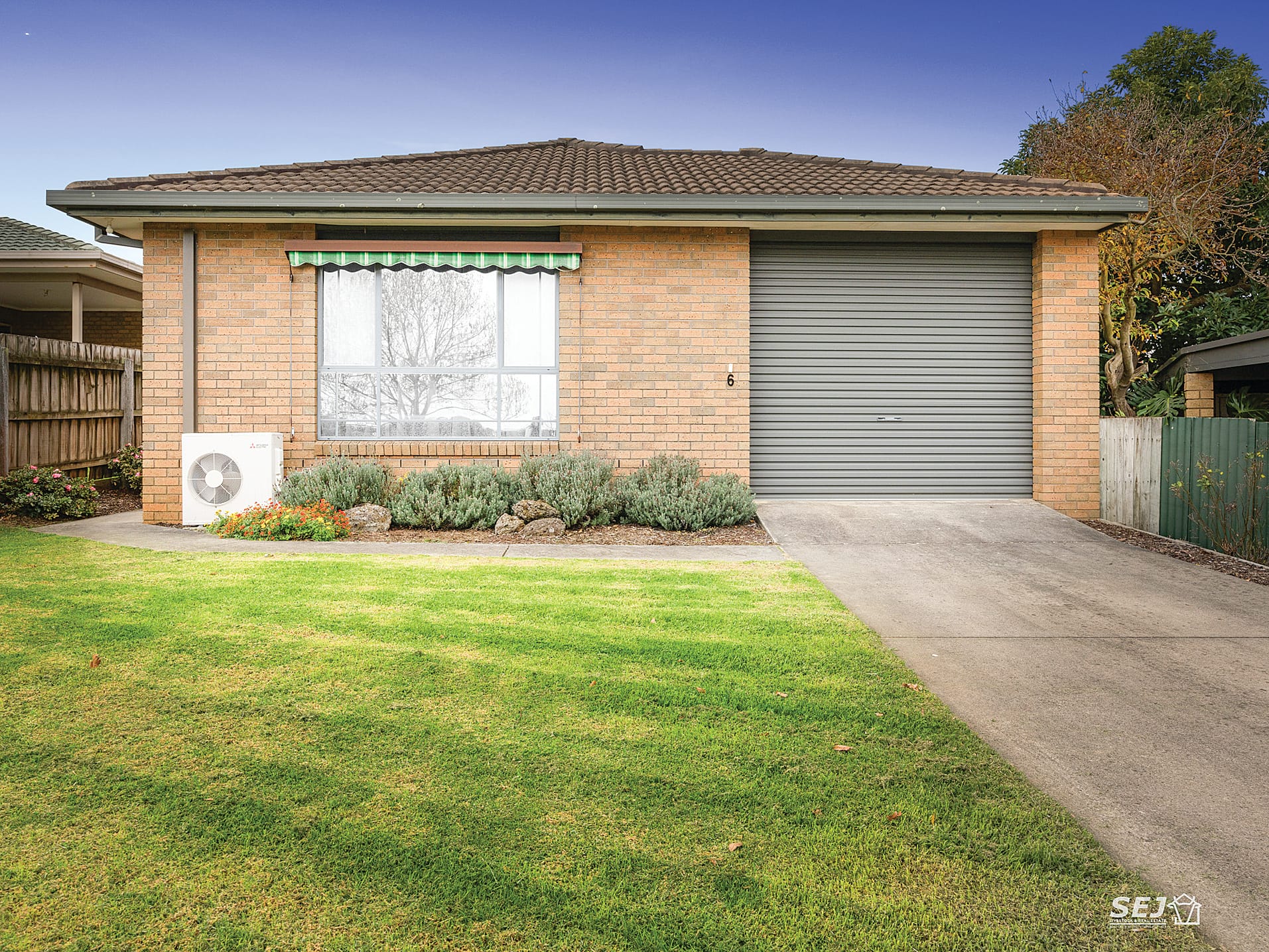 Neat, solid & ideal location