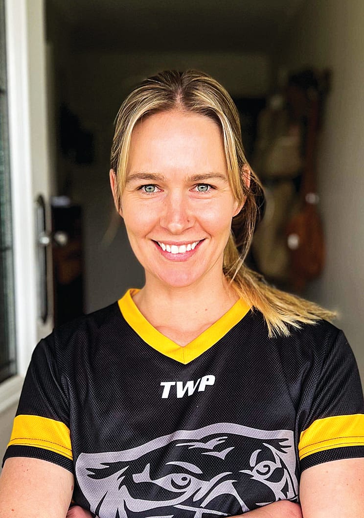 Christina Stoeterbecker (GK)
The smiling assassin of the team will be looking to cut off entry to the circle. Will fly for intercepts and pull in any rebounds.