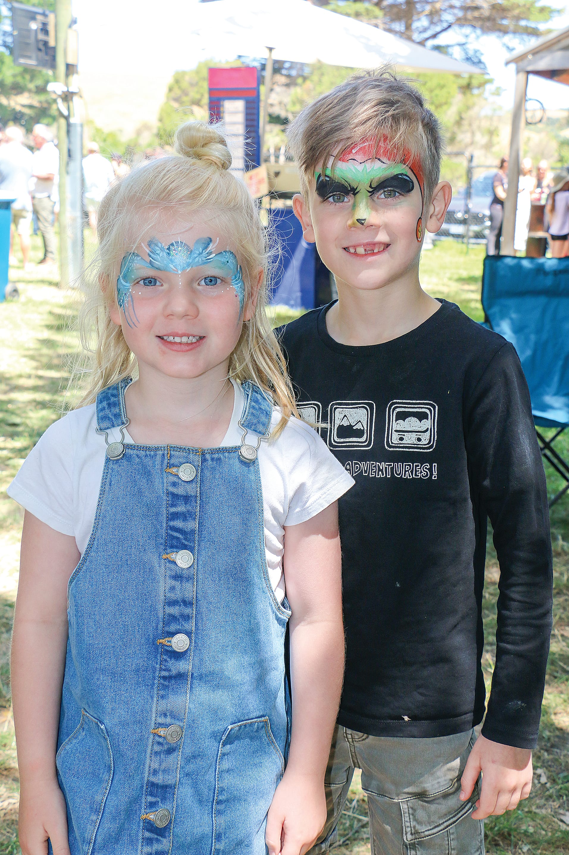 Mila and Roko had their faces painted in true Christmas style at the Woolamai Races. 