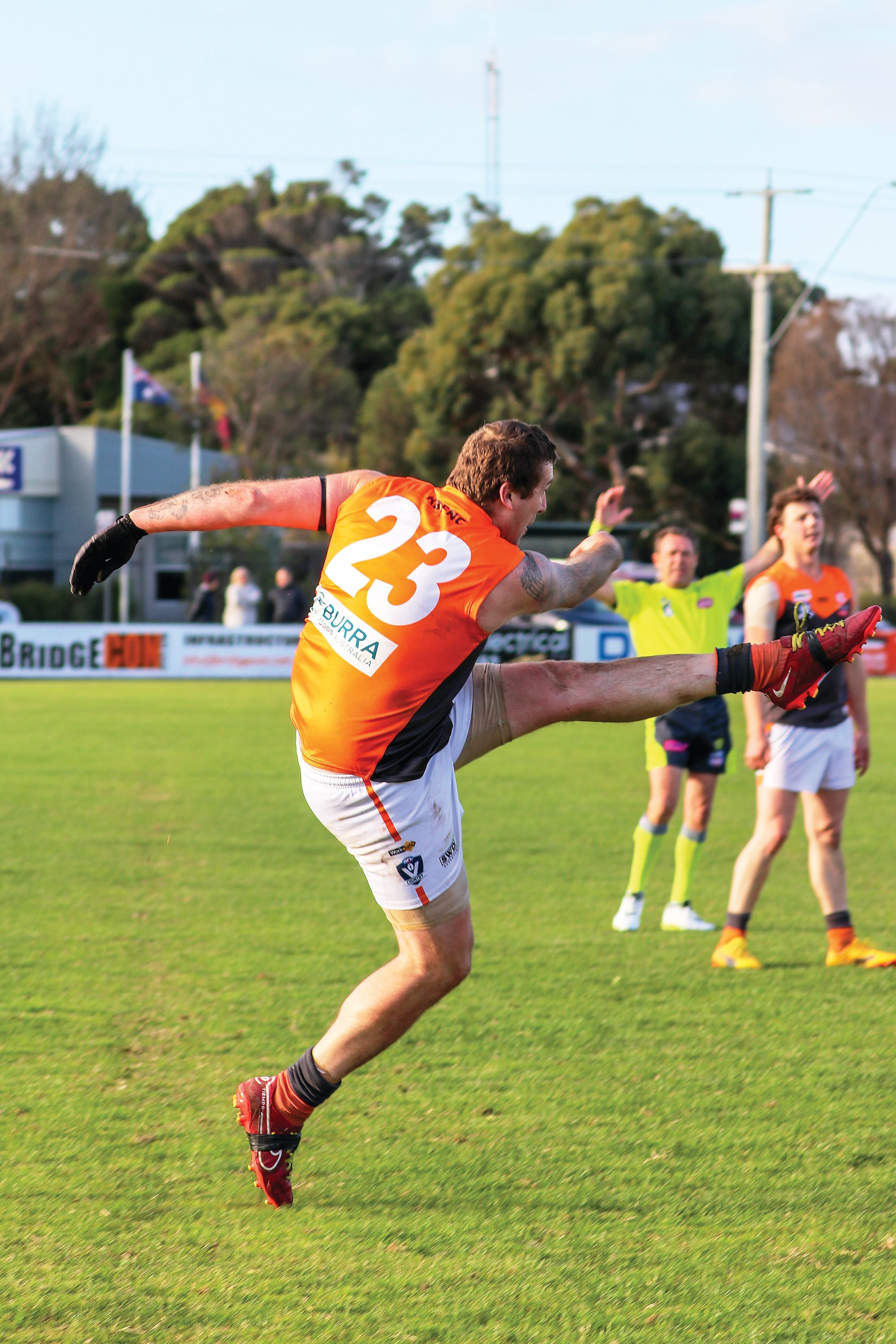Christian Sewell applies pressure to Inverloch despite the result on the scoreboard in the third quarter. Z40_2223 