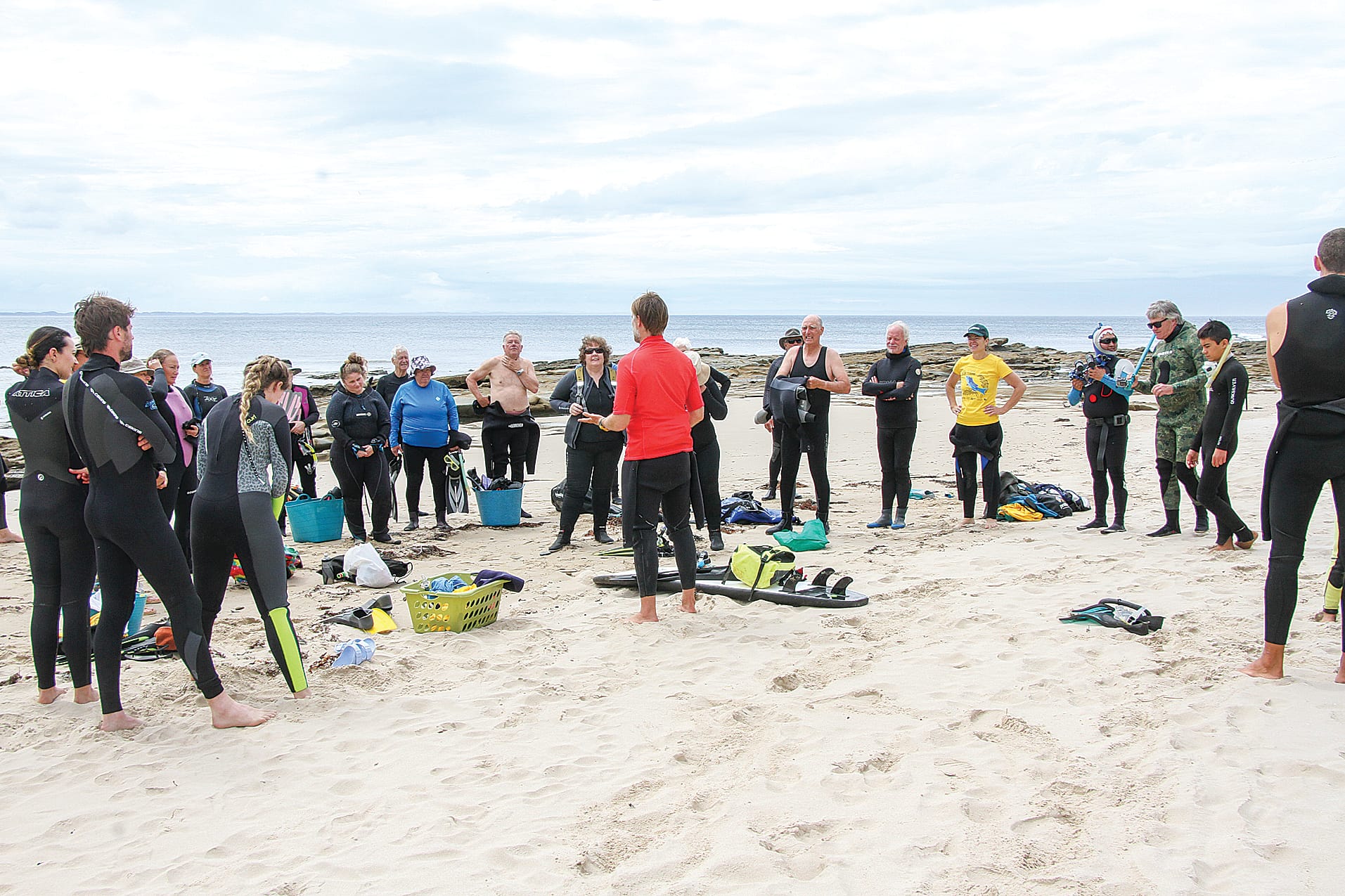 Volunteers from Bass Coast, Melbourne, U.K., Germany and Guatemala joined the Great Victorian Fish Count at Shack Bay. B52_5024