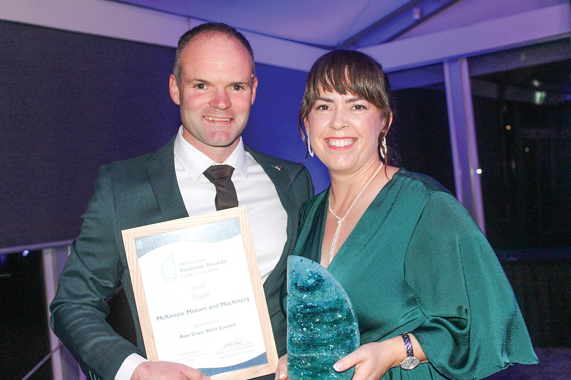 Glen and Belinda O’Brien from McKenzie Motors and Machinery (winner) Trade (People’s Choice Award). B51_3425