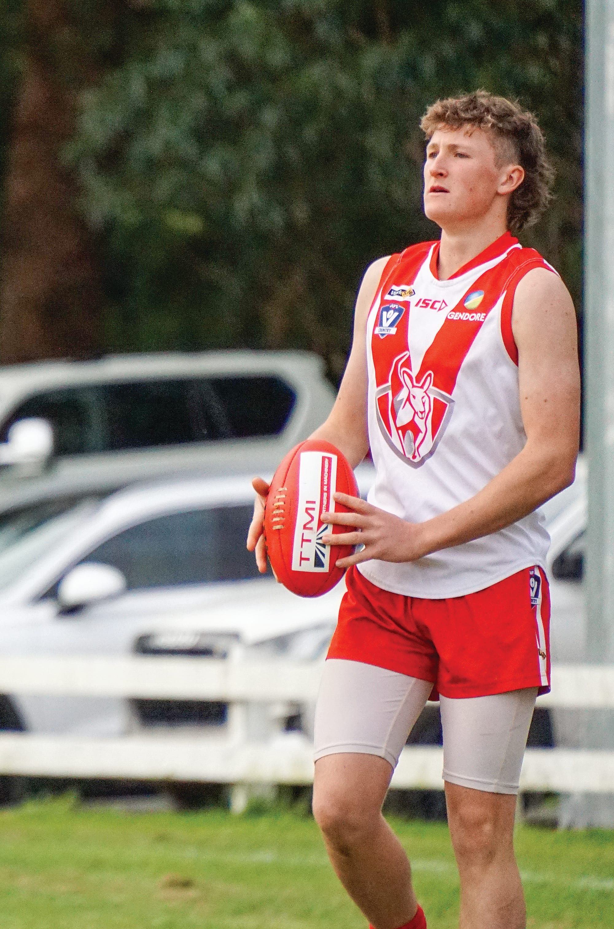 Wilkie Edgelow searches for an opening. Ns39_2025