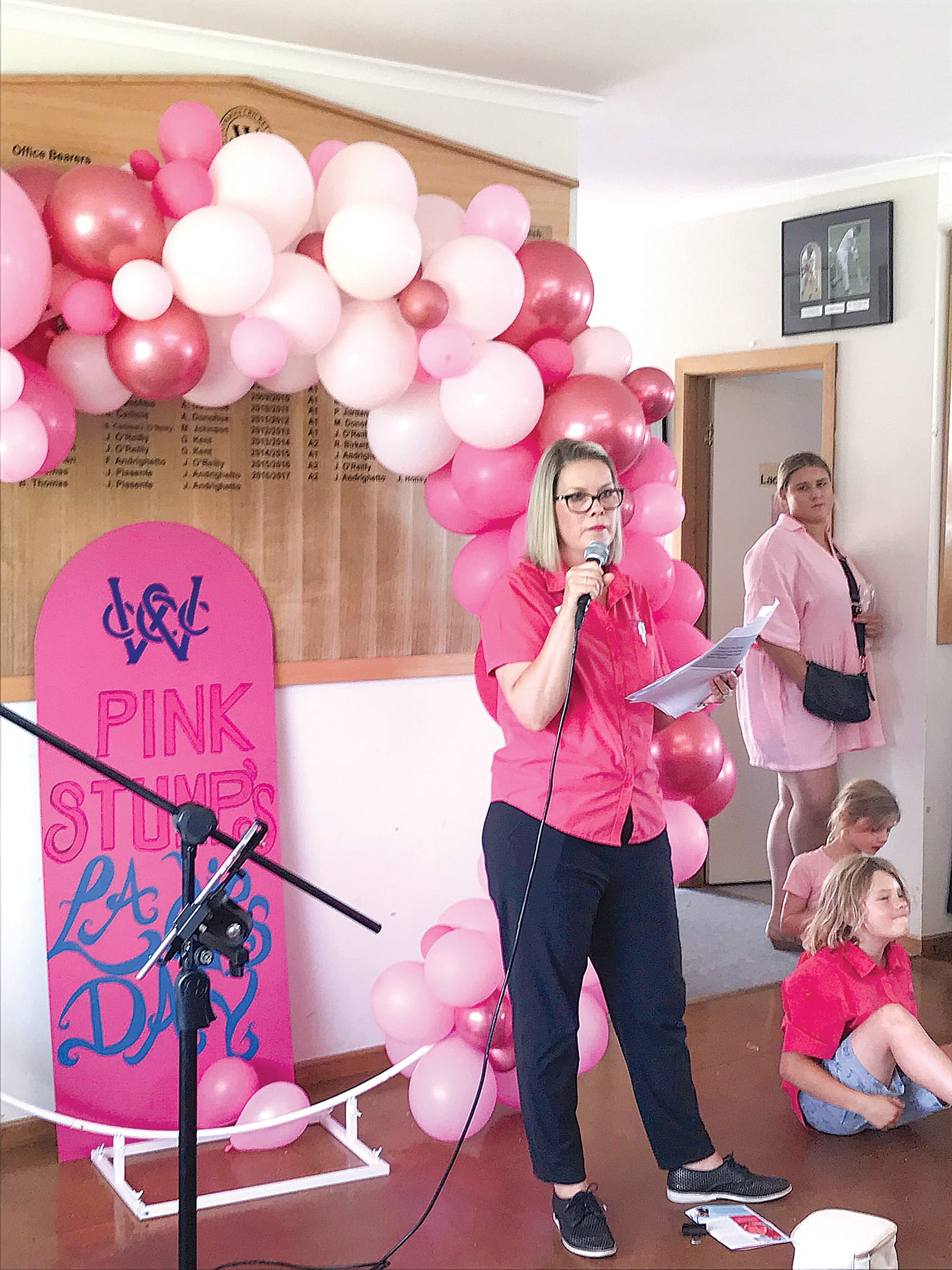 Taryn Robinson from the McGrath Foundation gave an educational presentation at Wonthaggi Club’s Pink Stumps Day.