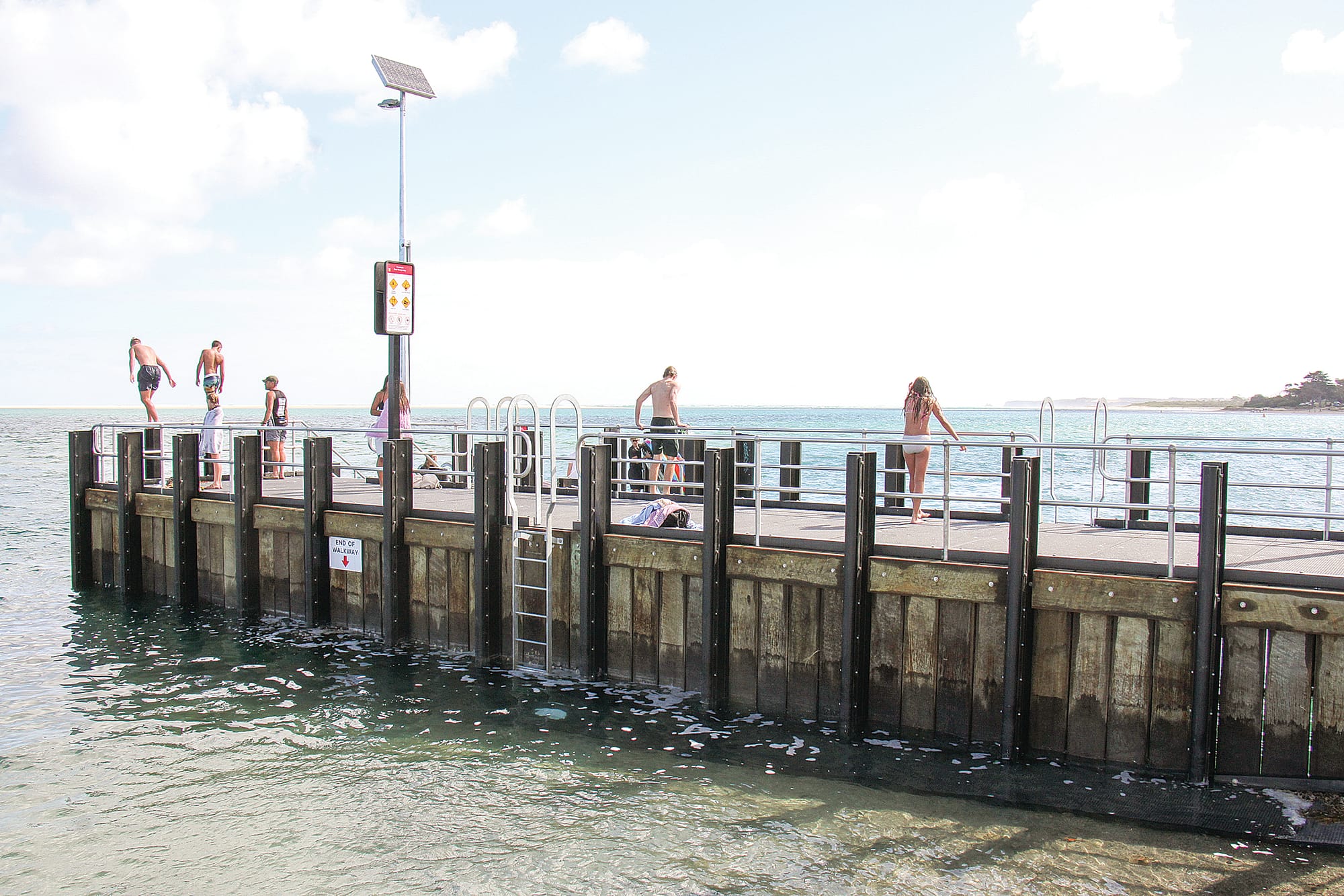 Jetty jumpers anger Inverloch boaties