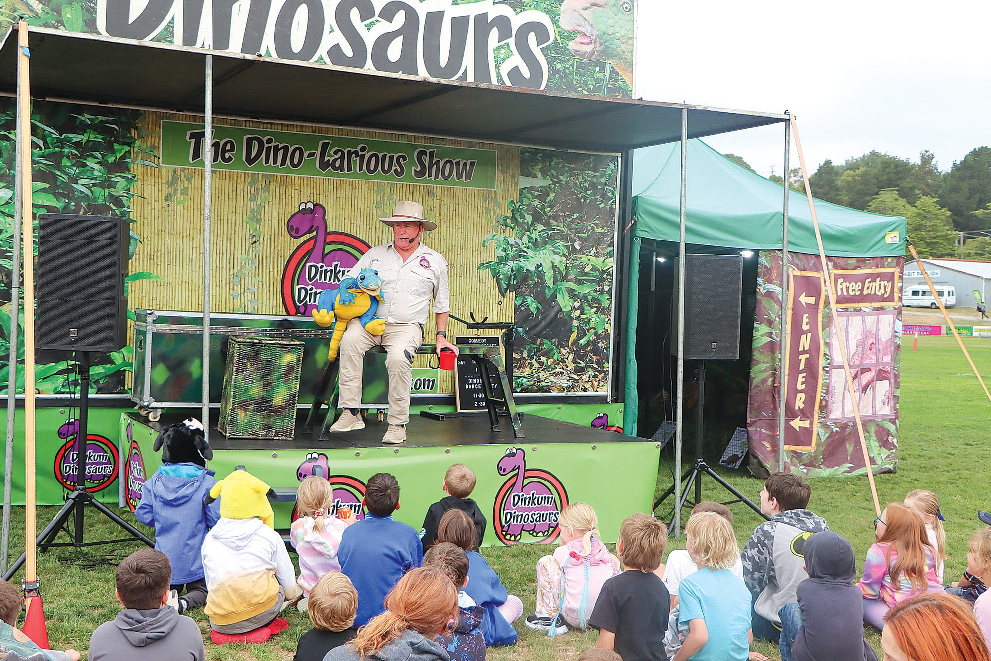 Dinkum Dinosaurs proved a hit with the kids who called out instructions like a pantomime audience. A38_0625