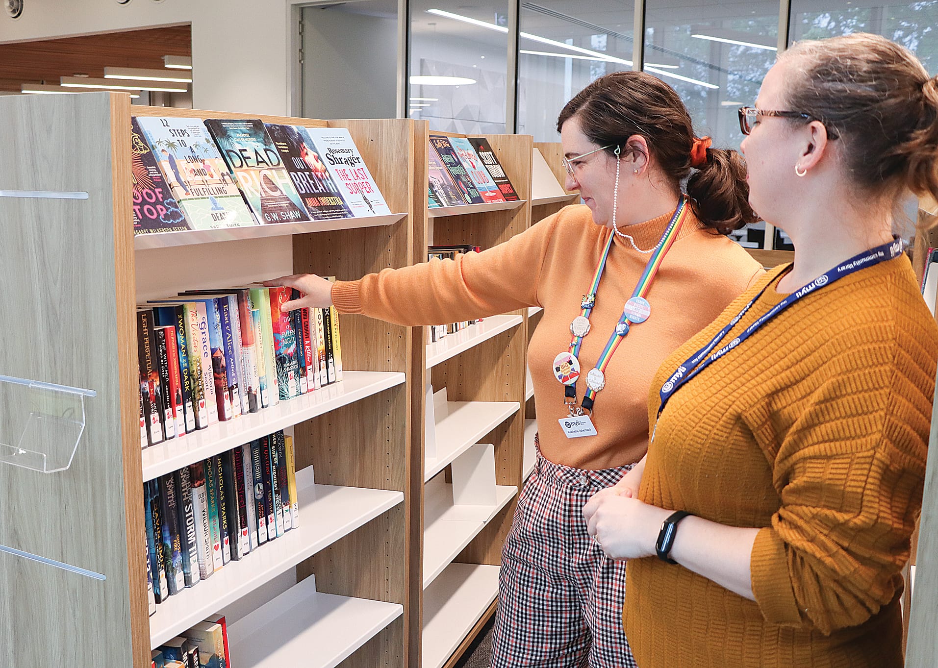 Rochelle Quigley and manager Bregje van Waterschoot are thrilled that Korumburra Library has now moved into the Community Hub. A09_4223