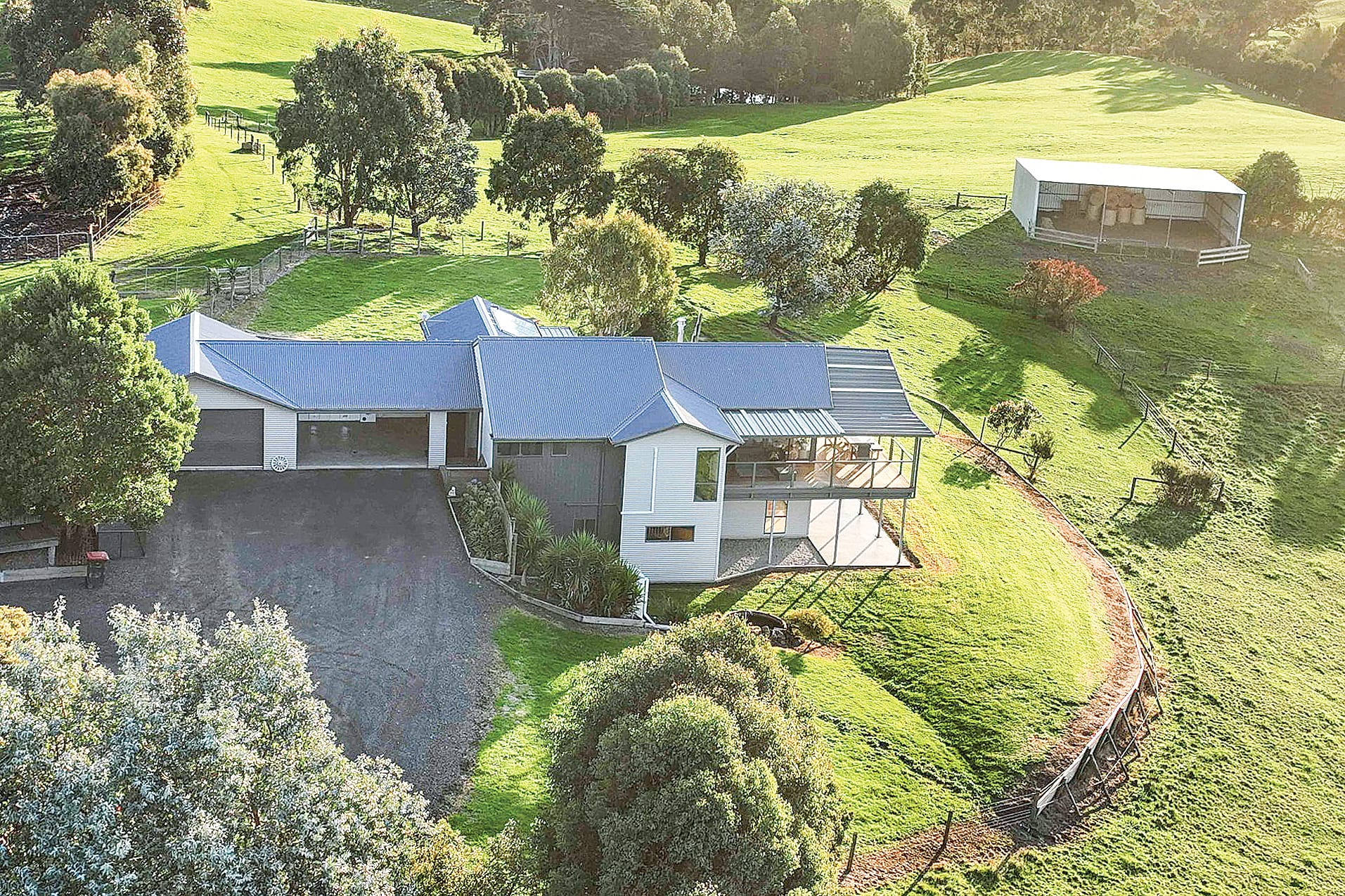 Splendid 99-acre lifestyle property with scenic views