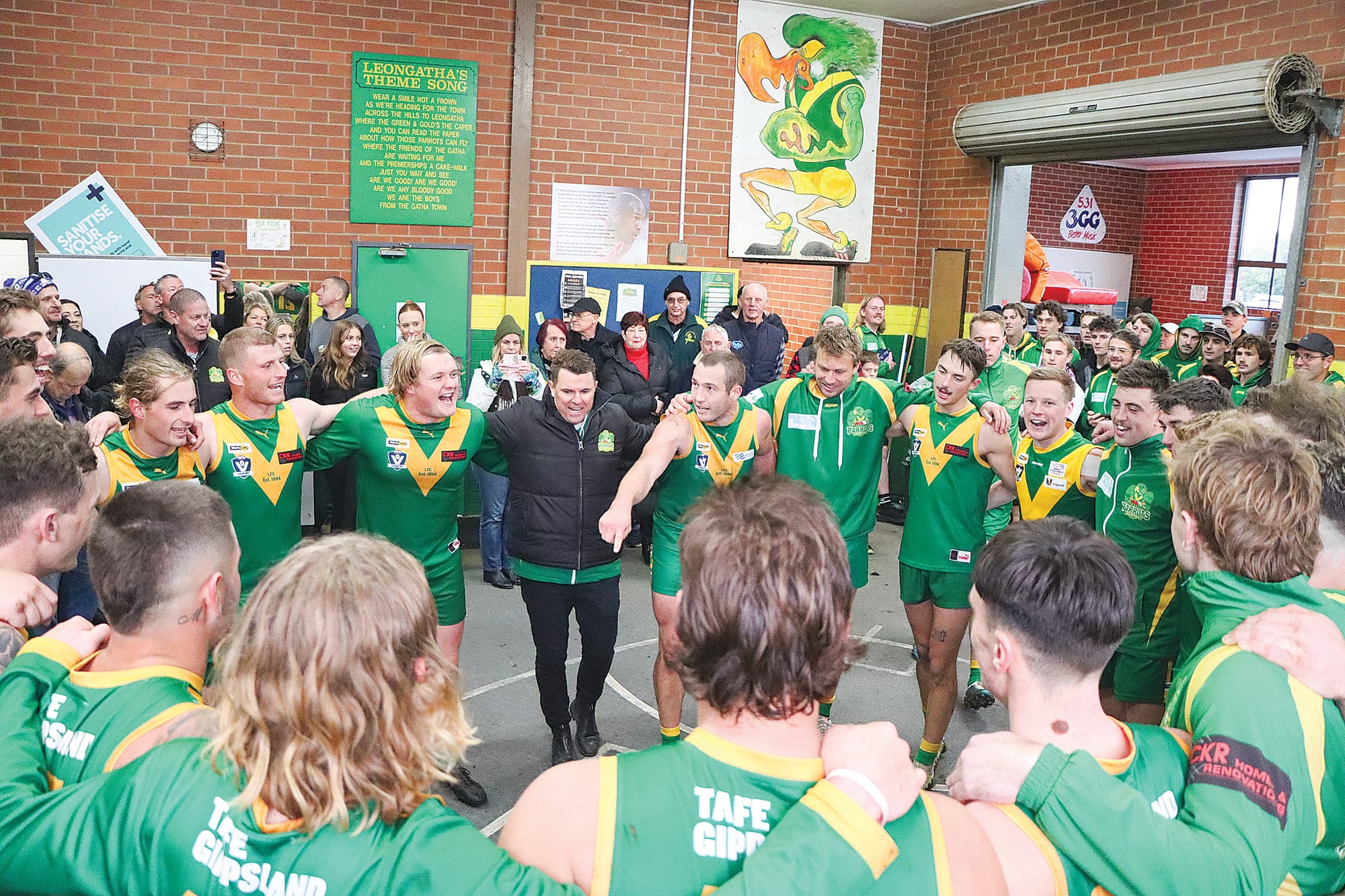 The Parrots belt out their song after beating Maffra. A21_2524
