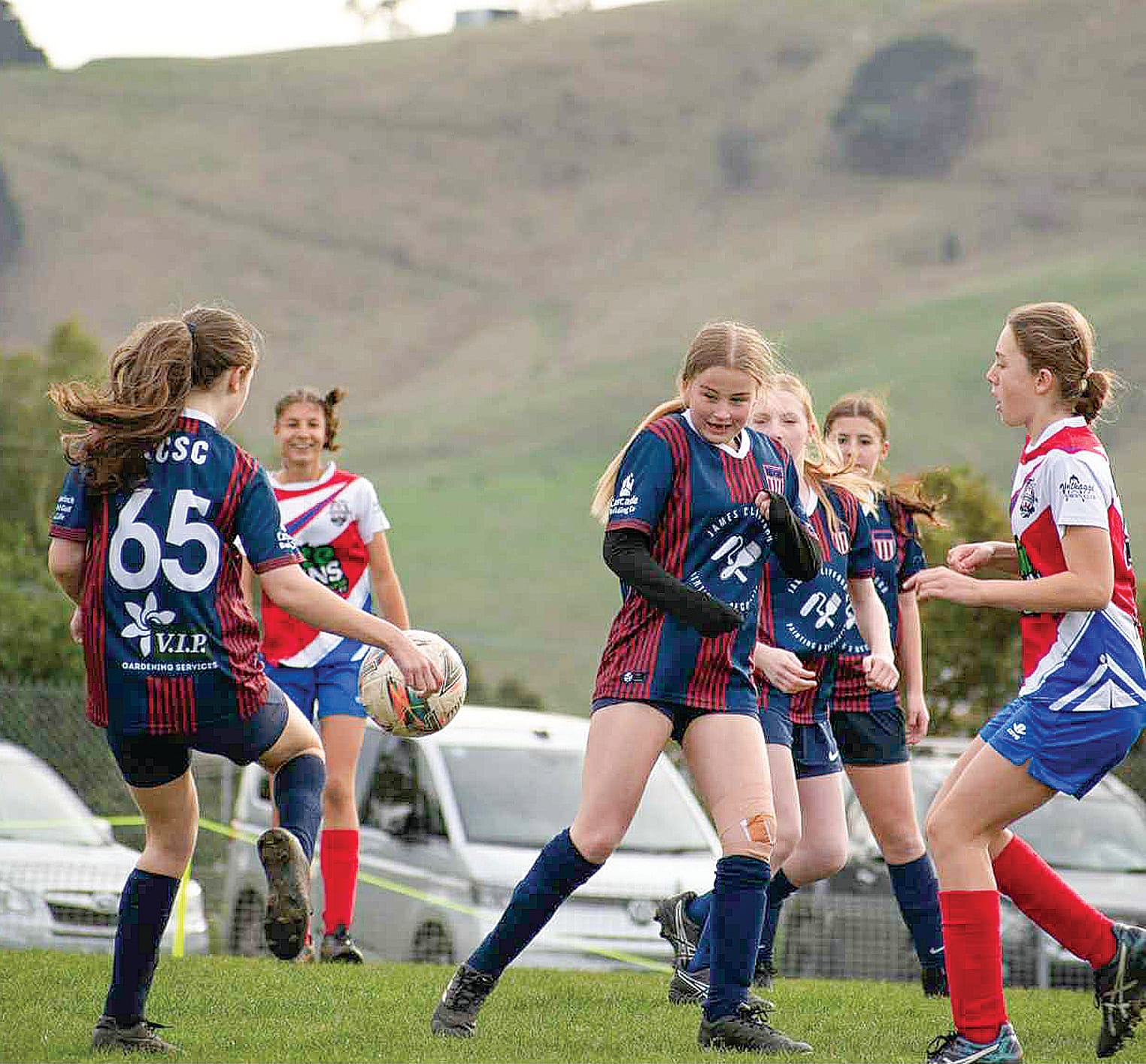Korumburra fought hard against Wonthaggi with strong teamwork. 