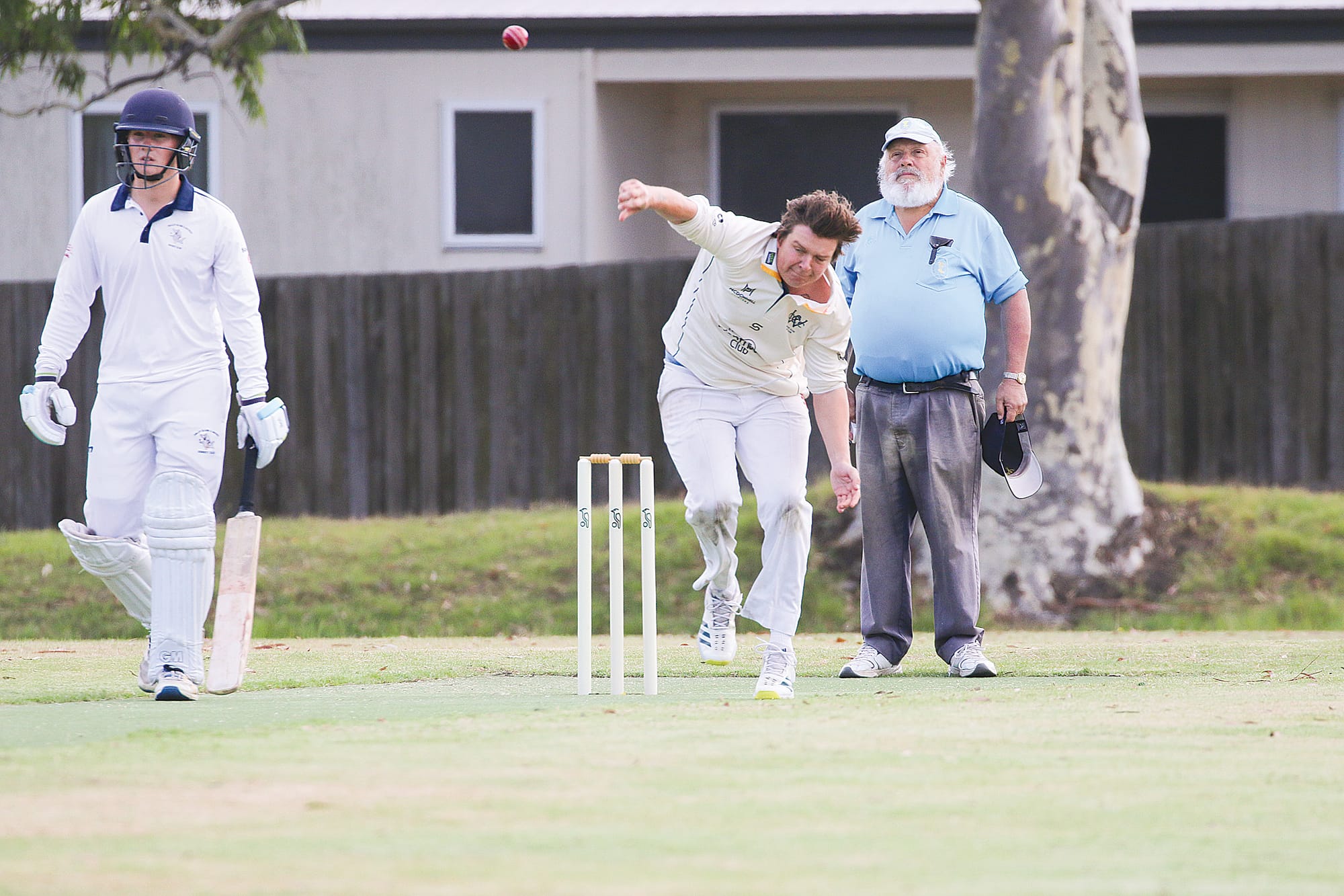 Club’s Sean Roche launches it down the pitch for Phillip Island. ob35_1225