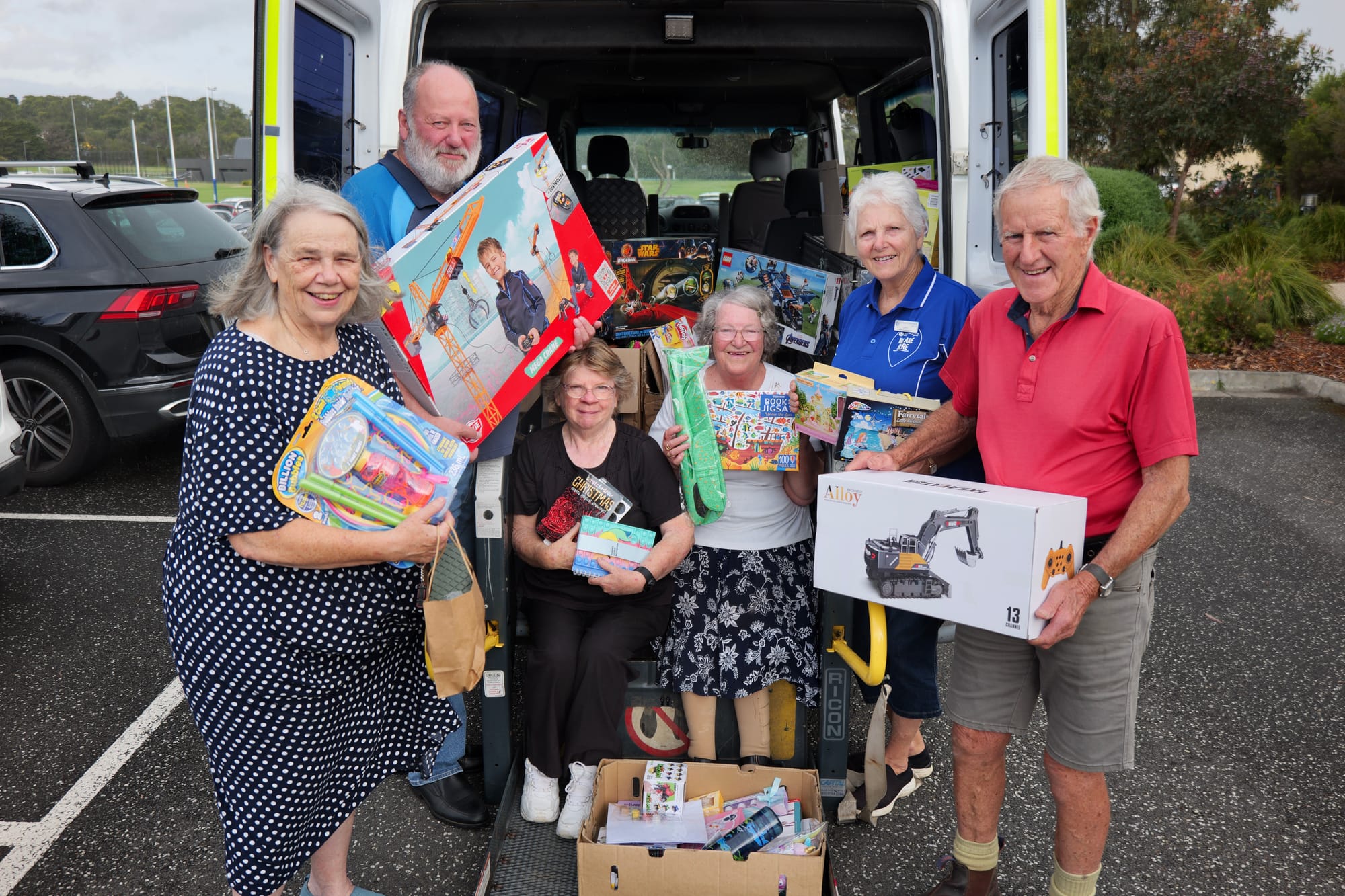 Newhaven College helps St Vinnies support the community