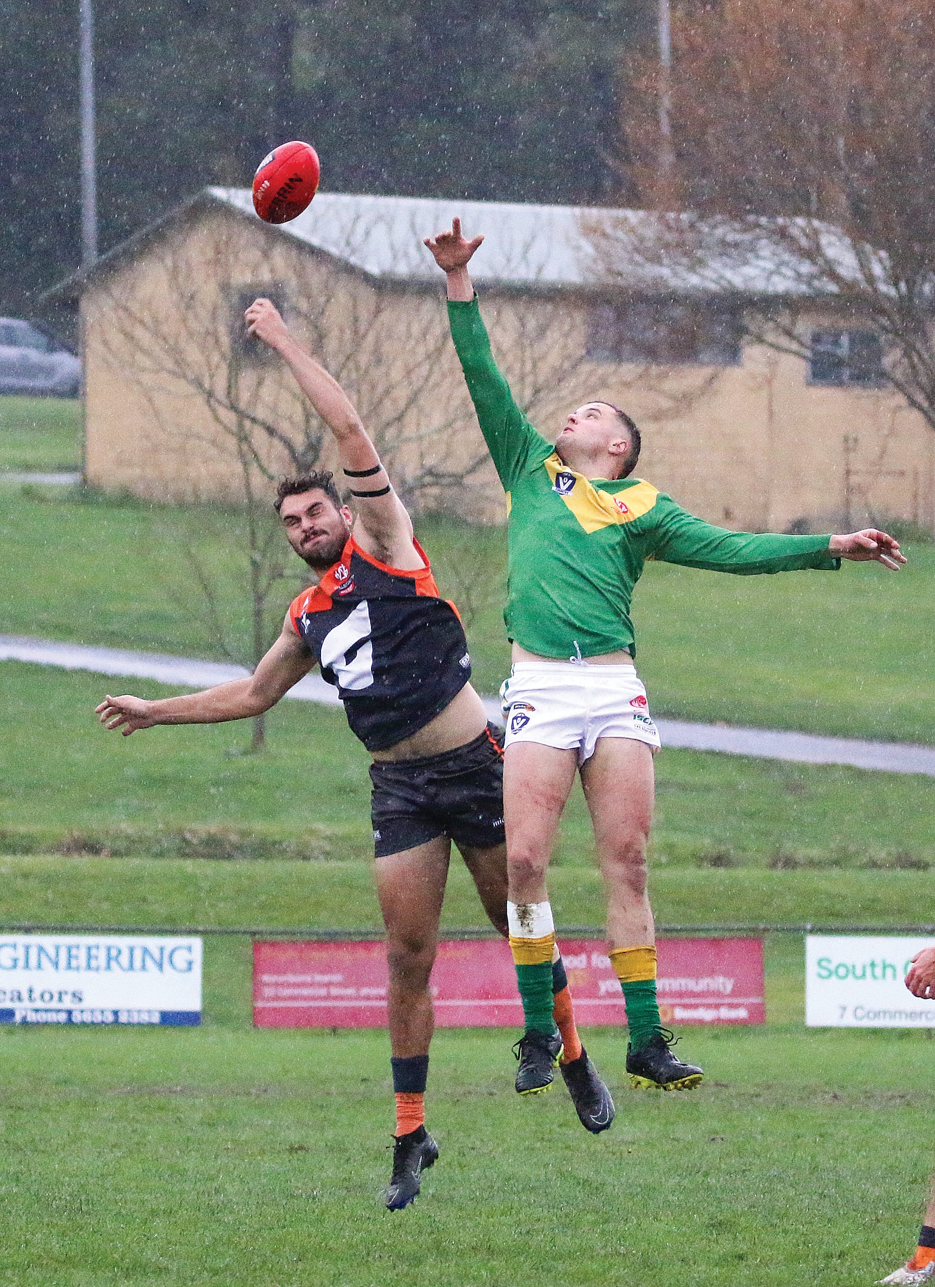 Jake Fowles contests the ball in a tight game. ob21_3124