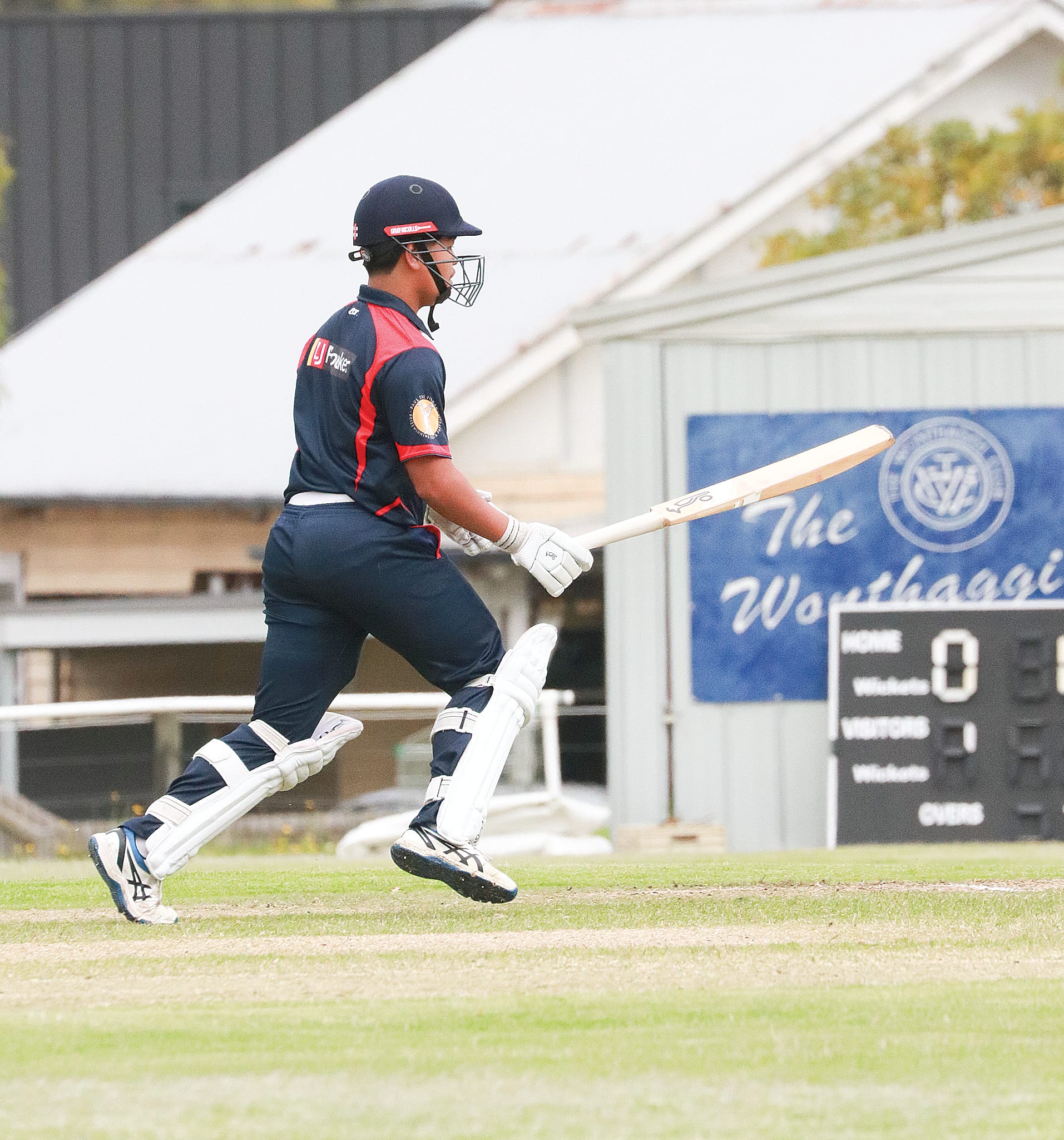 Inverloch’s Andot Mankhong batting against Phillip Island Sharks in the semi. Z42_1024 