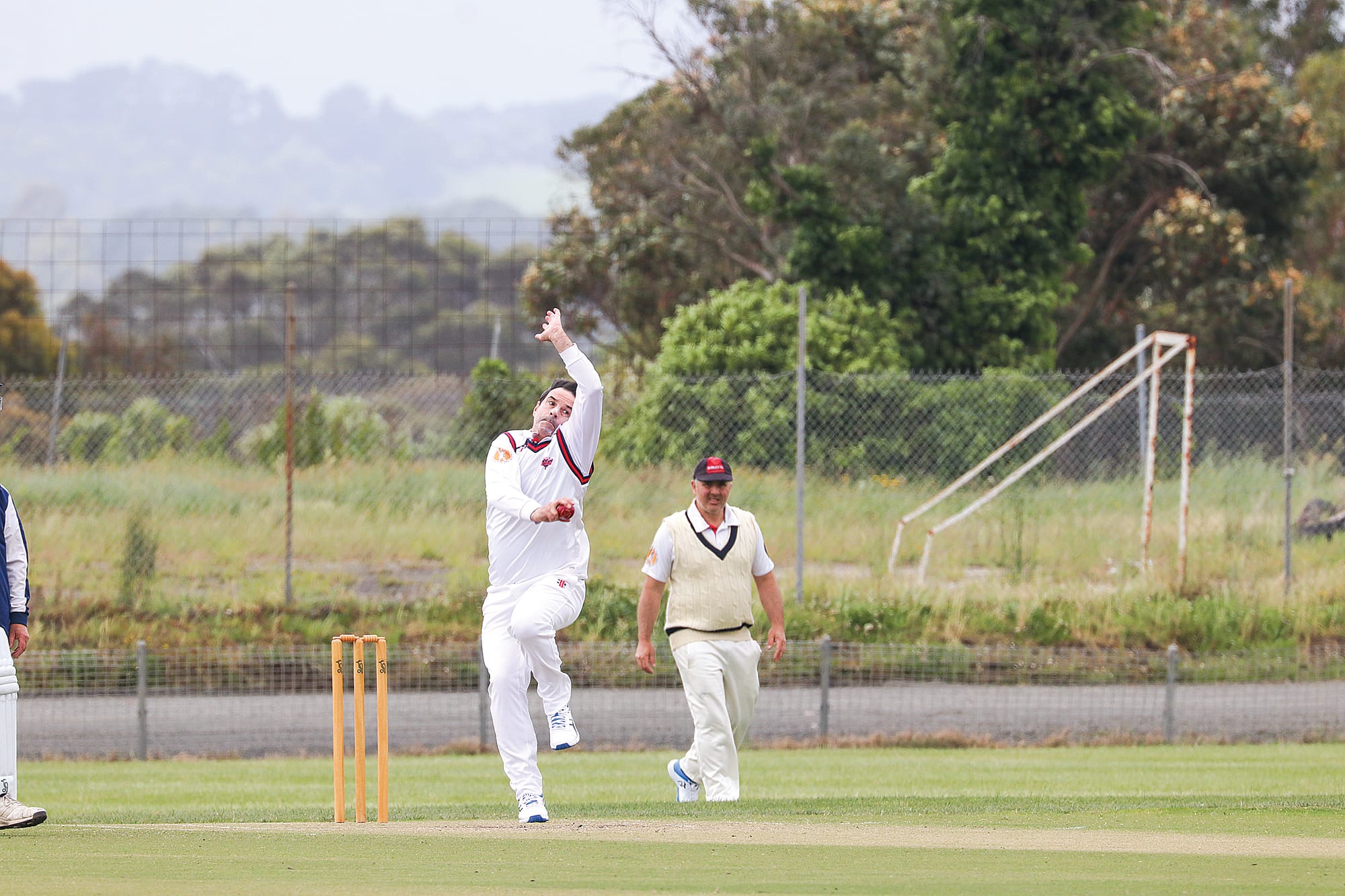 Inverloch’s Dean Cashin bowled accurately to allow just 13 runs from his 10.5 overs against Korumburra. Z16_4623
