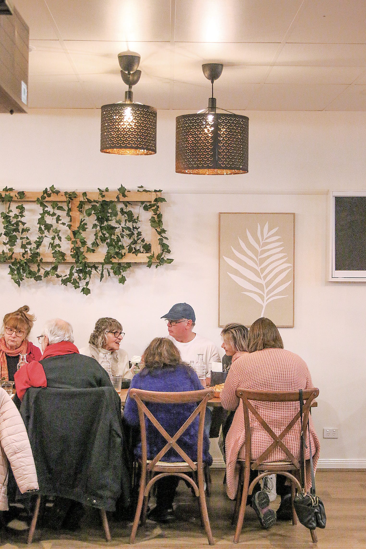 It’s often a full house at The Curry Club as delicious flavours fill the end and friend’s catch up over a meal. C03_3025