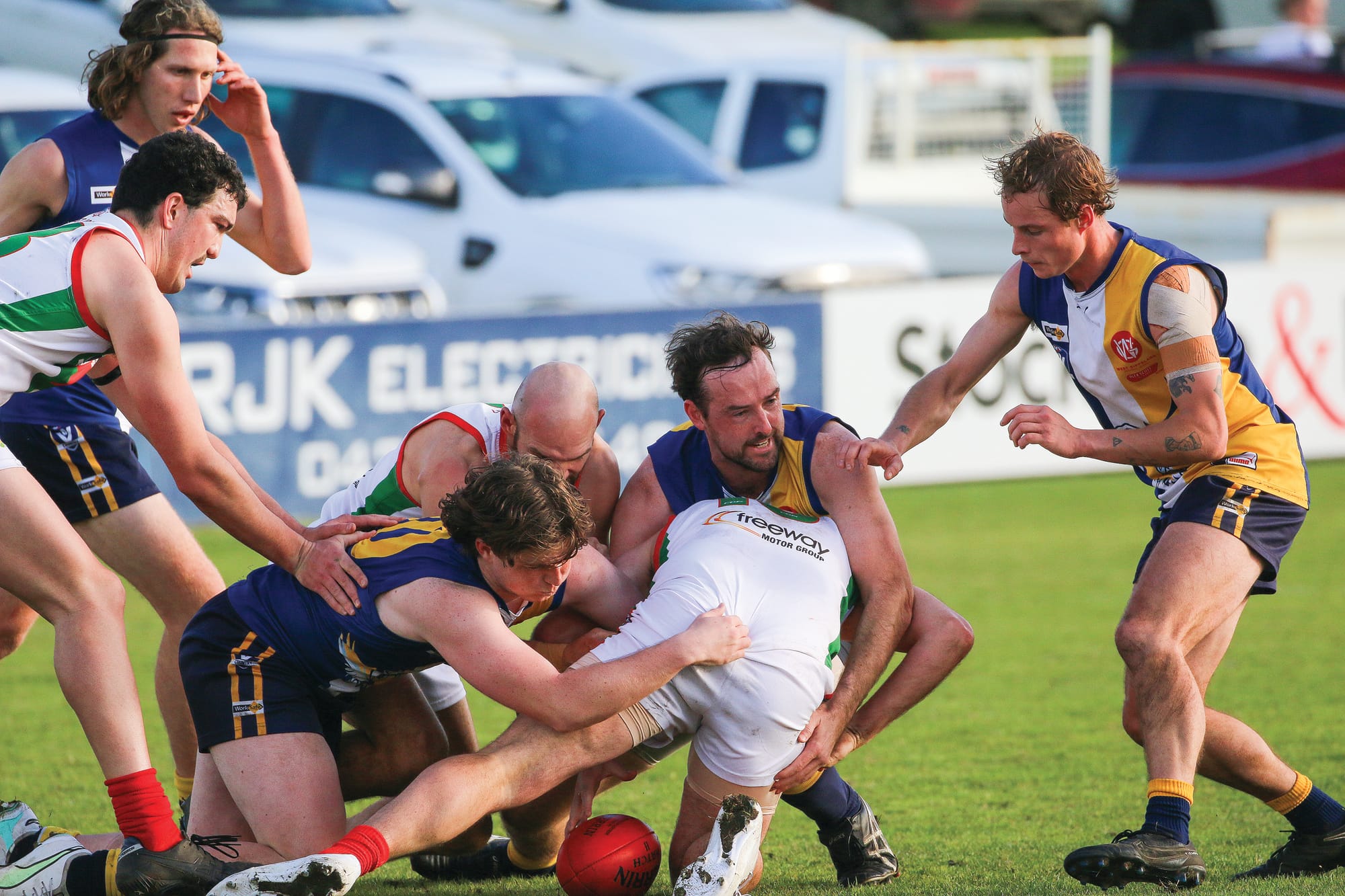 It was a tough contest between Inverloch Kongwak and Tooradin Dalmore on Saturday.