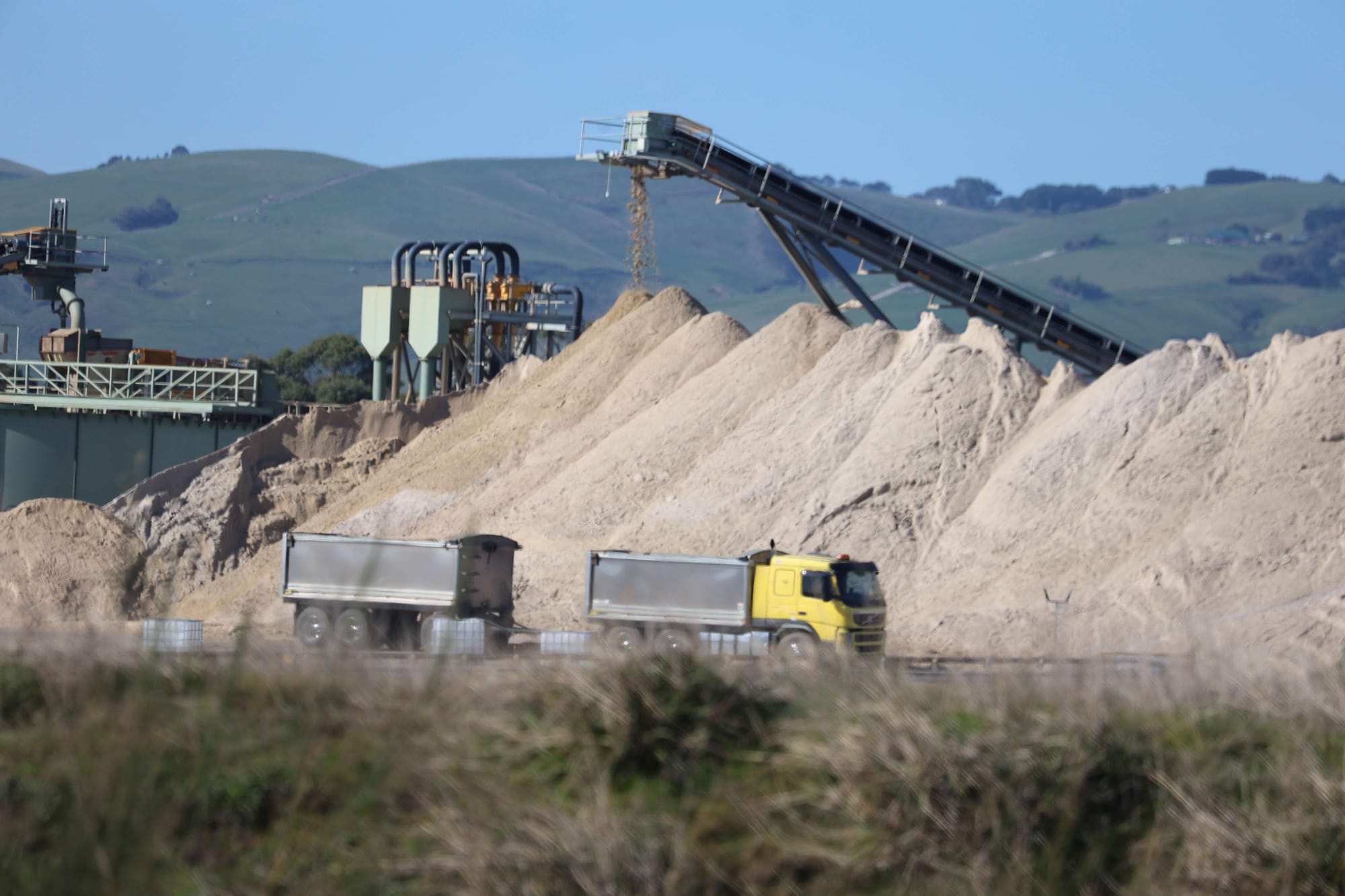 State seeks ‘right balance’ on sand extraction