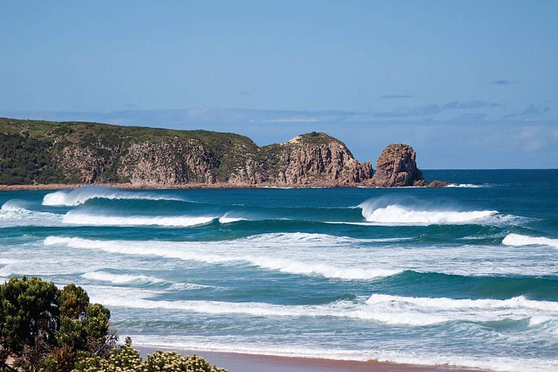 Phillip Island set to host top surfers