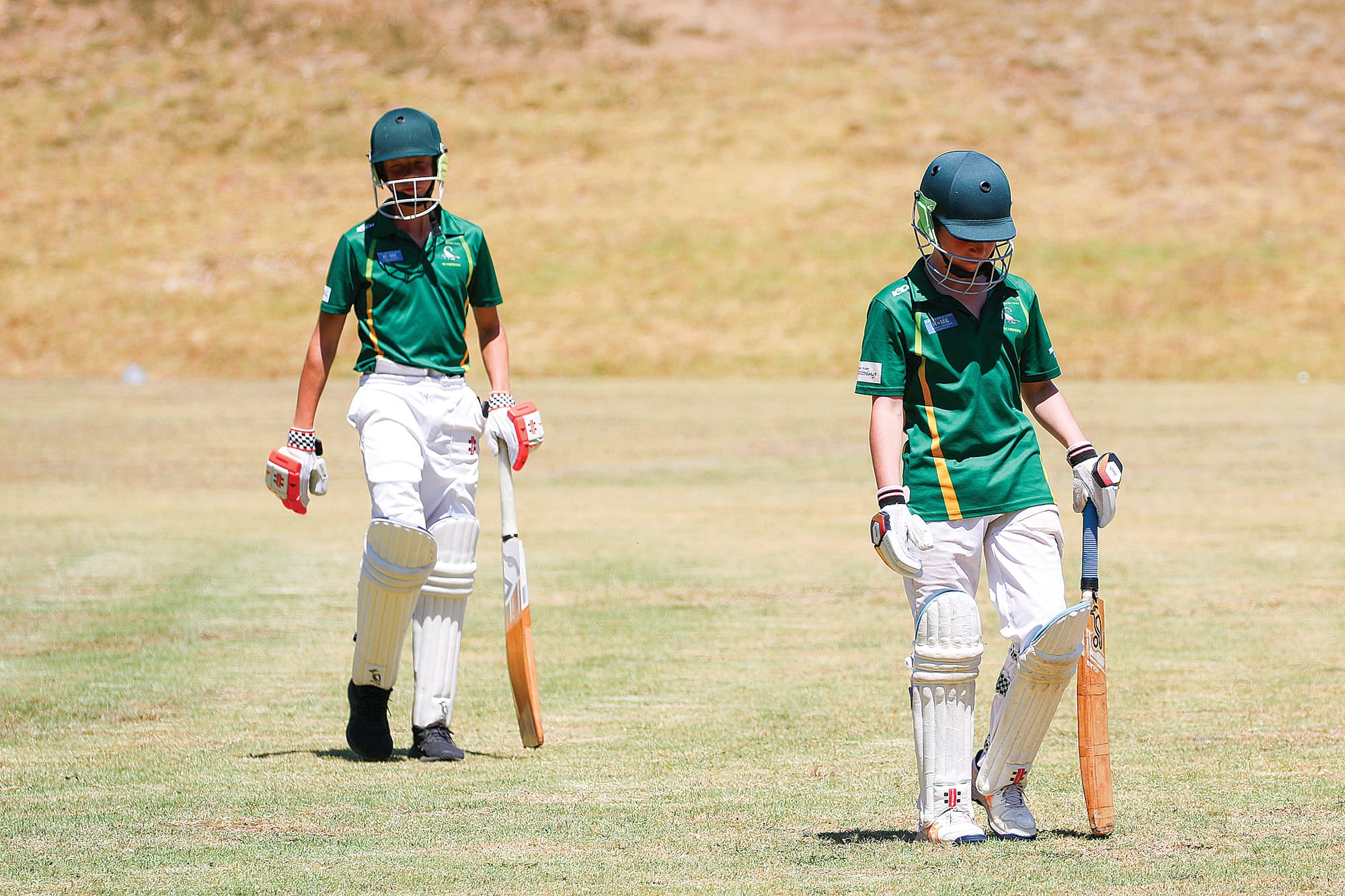A defeated Julian Aeschlimann leaves the pitch. C44_0525
