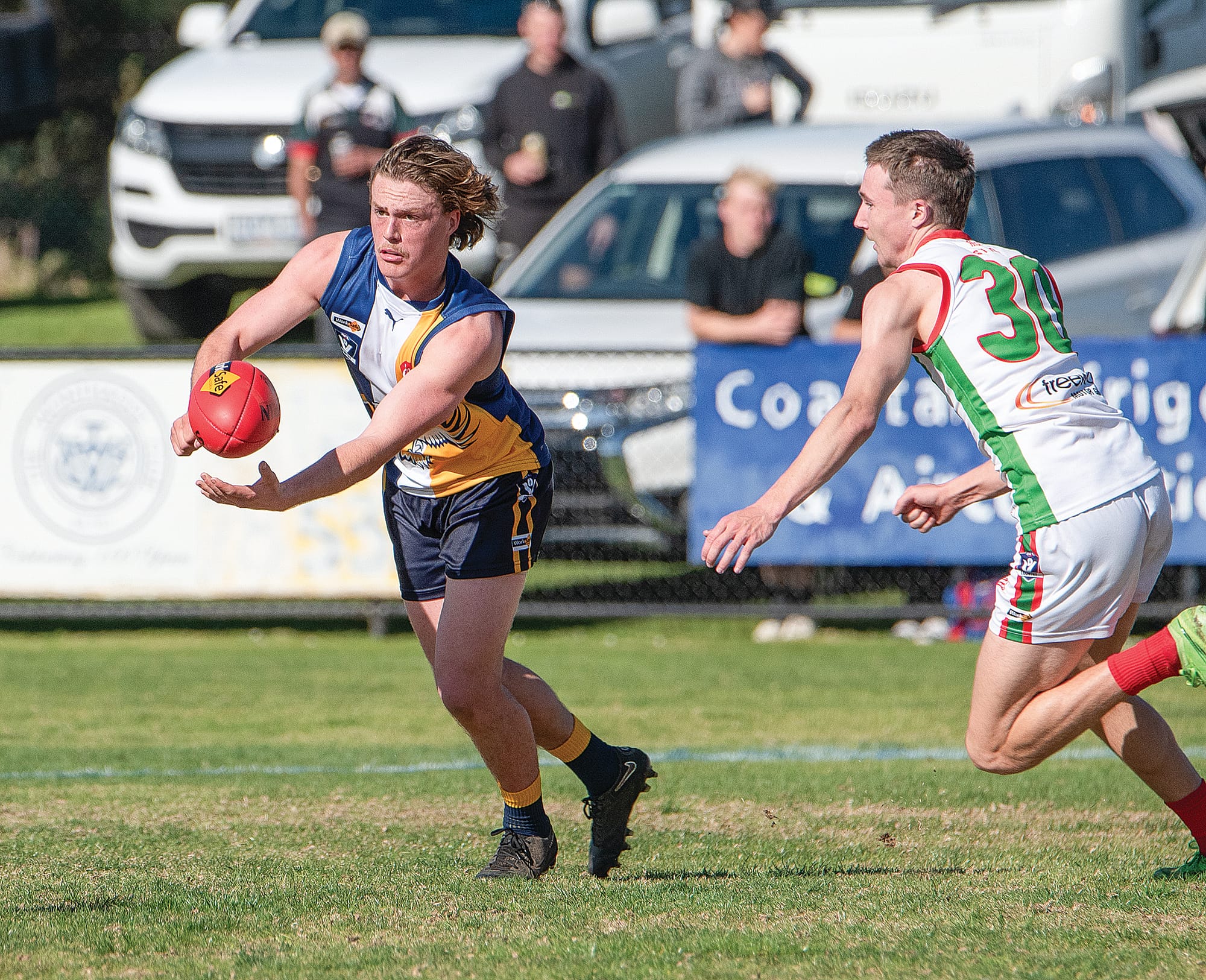 William Turner handballs during the Elimination Final on Sunday. Photo: Anna Carson.