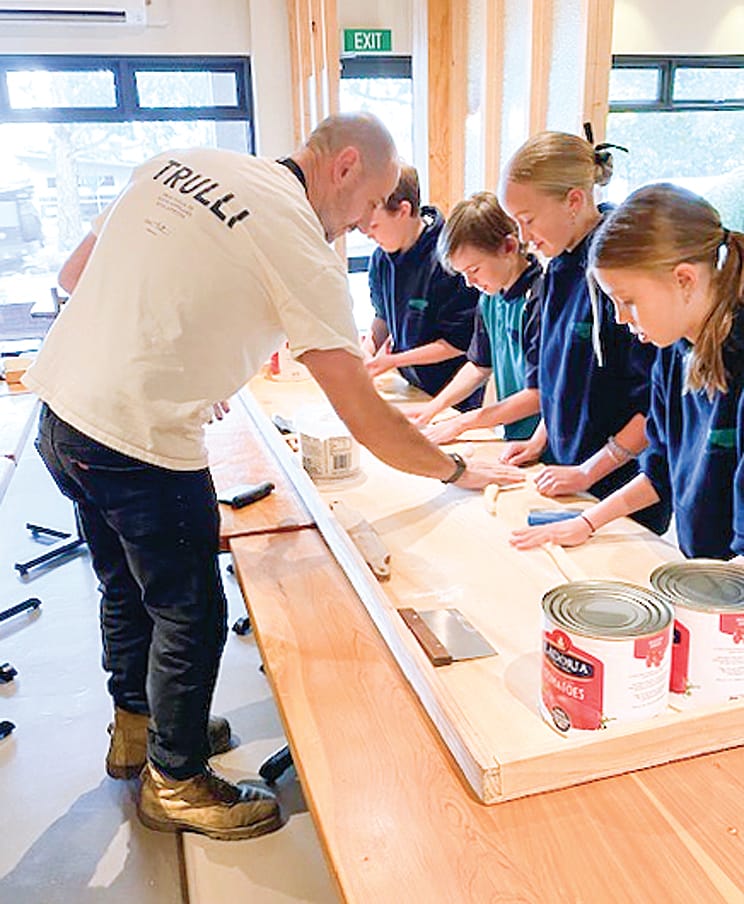 Meeniyan students cook with local restaurant