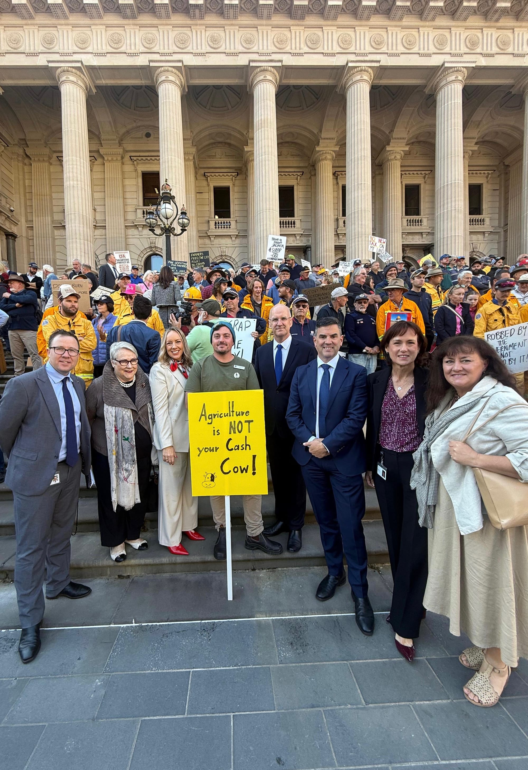Local councillors join Melbourne levy protest